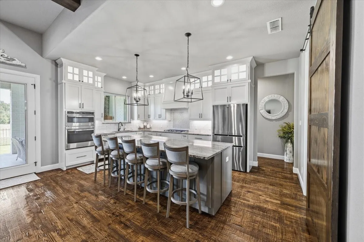 Single Family Residence For Sale in Parker County , 1017 Moriah Road, Weatherford, Texas 76087, 4 Bedroom, 3 Bathroom, 3 Garage spaces, 2,587 Sqft, built in 2020, mls#21402120, Real Estate Agent in Weatherford, Homes For Sale in Parker county, Homes For Sale in Weatherford, Realtor in Weatherford Texas, Real Estate Brokerage Independent Realty Texas, Luminita Cordes Realtor