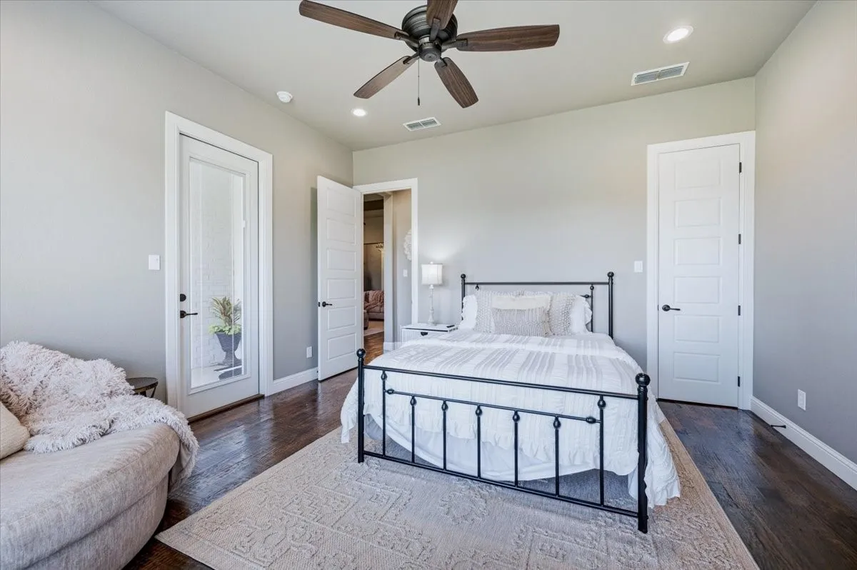 Single Family Residence For Sale in Parker County , 1017 Moriah Road, Weatherford, Texas 76087, 4 Bedroom, 3 Bathroom, 3 Garage spaces, 2,587 Sqft, built in 2020, mls#21402120, Real Estate Agent in Weatherford, Homes For Sale in Parker county, Homes For Sale in Weatherford, Realtor in Weatherford Texas, Real Estate Brokerage Independent Realty Texas, Luminita Cordes Realtor