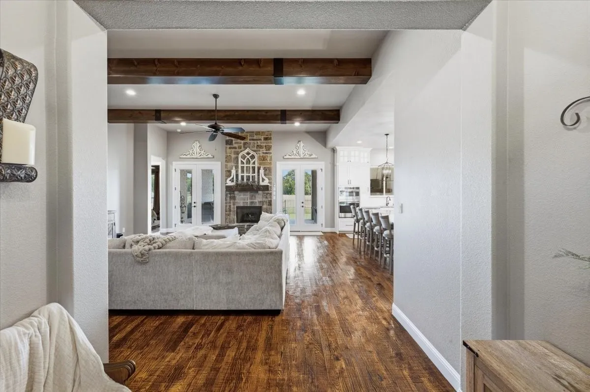 Single Family Residence For Sale in Parker County , 1017 Moriah Road, Weatherford, Texas 76087, 4 Bedroom, 3 Bathroom, 3 Garage spaces, 2,587 Sqft, built in 2020, mls#21402120, Real Estate Agent in Weatherford, Homes For Sale in Parker county, Homes For Sale in Weatherford, Realtor in Weatherford Texas, Real Estate Brokerage Independent Realty Texas, Luminita Cordes Realtor