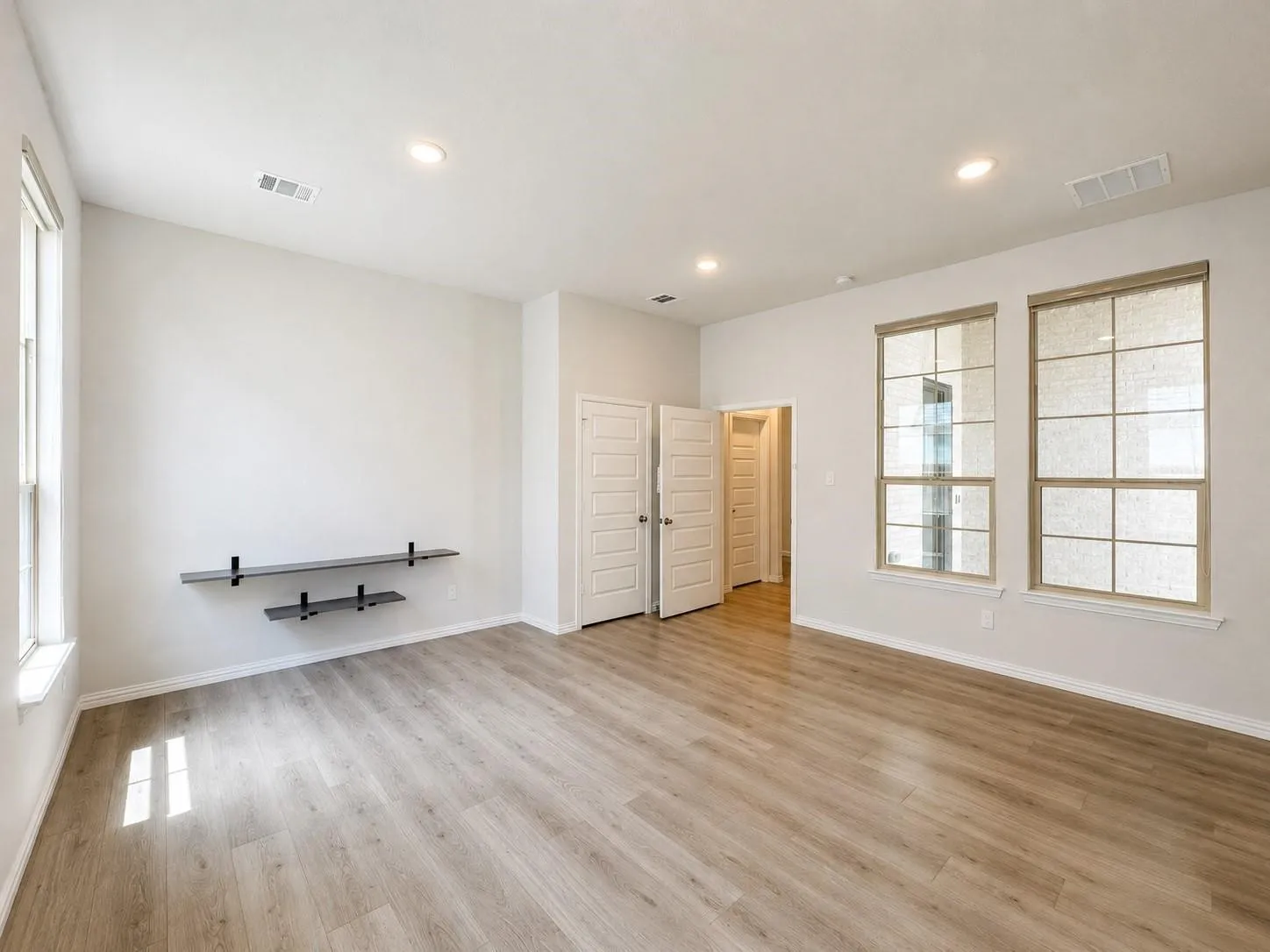Single Family Residence For Rent in Collin County , 2808 Garrison Drive, Melissa, Texas 75454, 4 Bedroom, 4 Bathroom, 2 Garage spaces, 2,628 Sqft, built in 2021, mls#21404250, Real Estate Agent in Melissa, Homes For Rent in Collin county, Homes For Rent in Melissa, Realtor in Melissa Texas, Real Estate Brokerage Independent Realty Texas, Luminita Cordes Realtor
