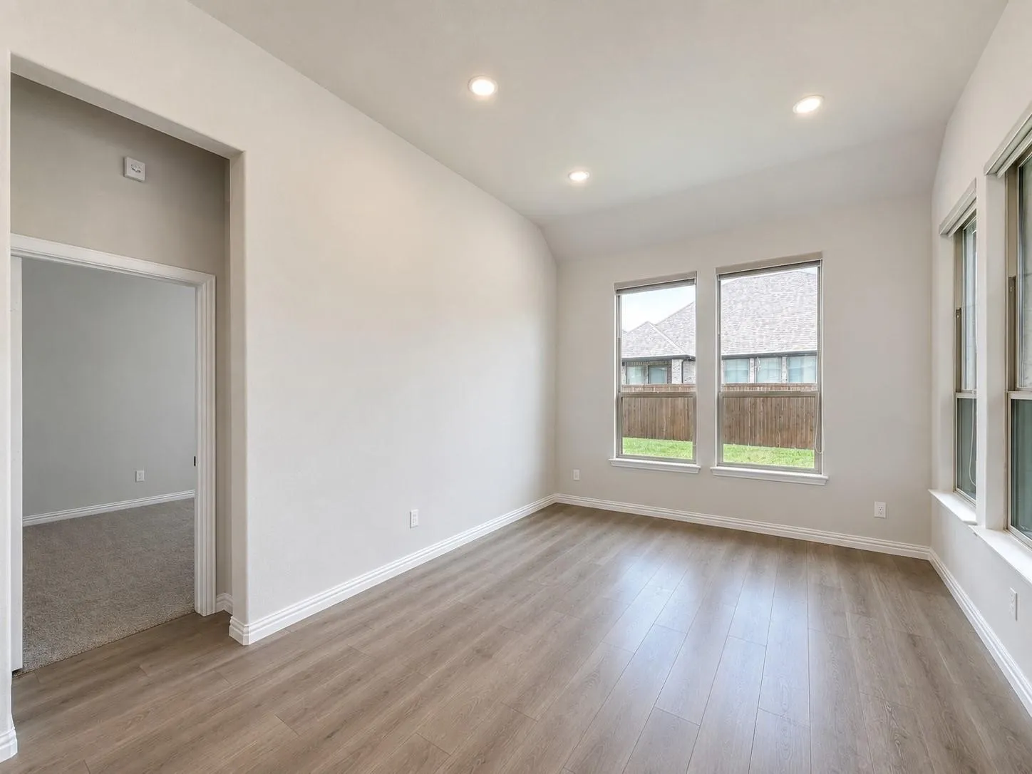 Single Family Residence For Rent in Collin County , 2808 Garrison Drive, Melissa, Texas 75454, 4 Bedroom, 4 Bathroom, 2 Garage spaces, 2,628 Sqft, built in 2021, mls#21404250, Real Estate Agent in Melissa, Homes For Rent in Collin county, Homes For Rent in Melissa, Realtor in Melissa Texas, Real Estate Brokerage Independent Realty Texas, Luminita Cordes Realtor