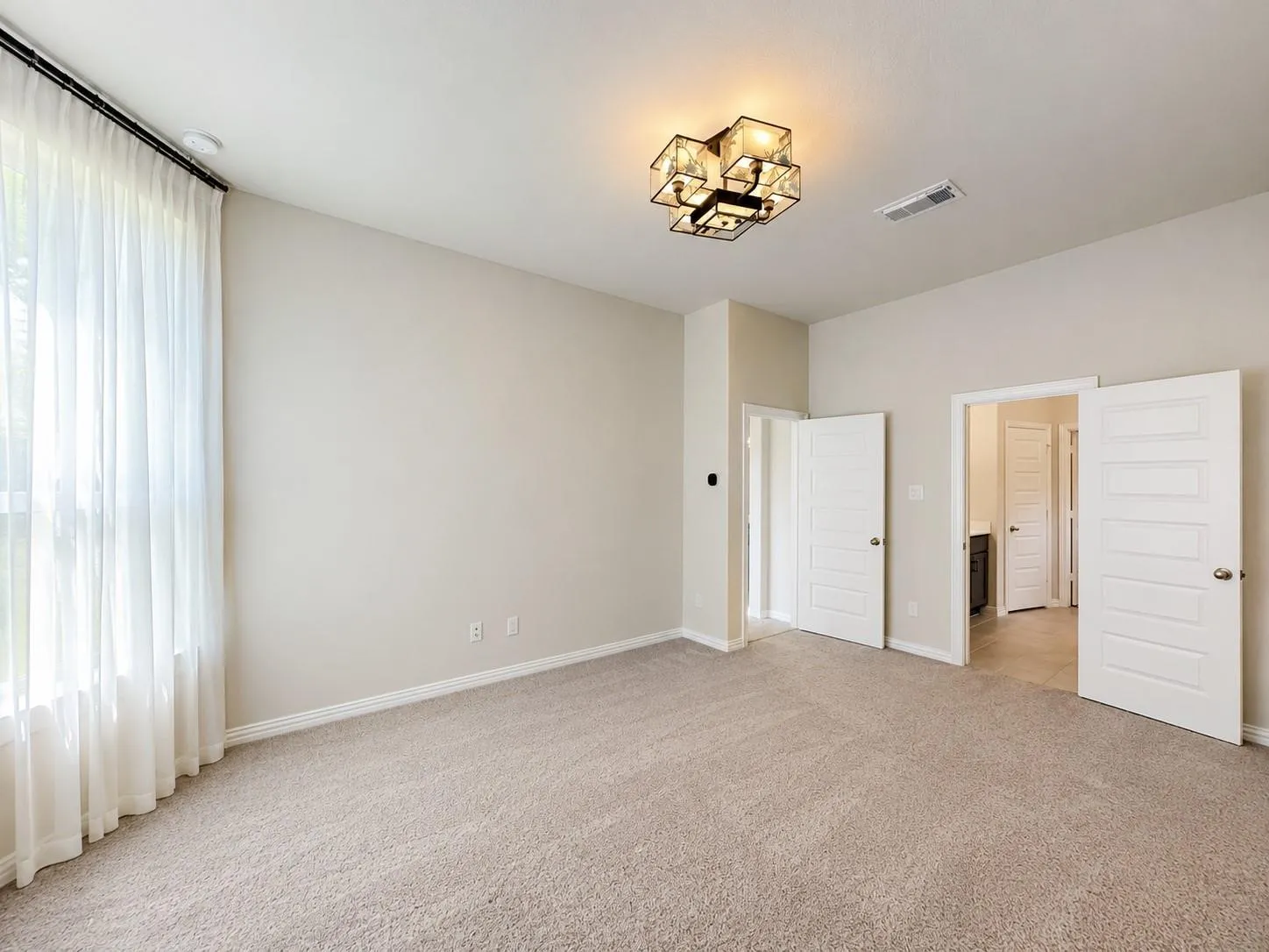 Single Family Residence For Rent in Collin County , 2808 Garrison Drive, Melissa, Texas 75454, 4 Bedroom, 4 Bathroom, 2 Garage spaces, 2,628 Sqft, built in 2021, mls#21404250, Real Estate Agent in Melissa, Homes For Rent in Collin county, Homes For Rent in Melissa, Realtor in Melissa Texas, Real Estate Brokerage Independent Realty Texas, Luminita Cordes Realtor