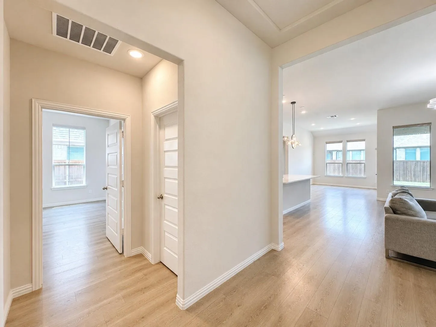 Single Family Residence For Rent in Collin County , 2808 Garrison Drive, Melissa, Texas 75454, 4 Bedroom, 4 Bathroom, 2 Garage spaces, 2,628 Sqft, built in 2021, mls#21404250, Real Estate Agent in Melissa, Homes For Rent in Collin county, Homes For Rent in Melissa, Realtor in Melissa Texas, Real Estate Brokerage Independent Realty Texas, Luminita Cordes Realtor