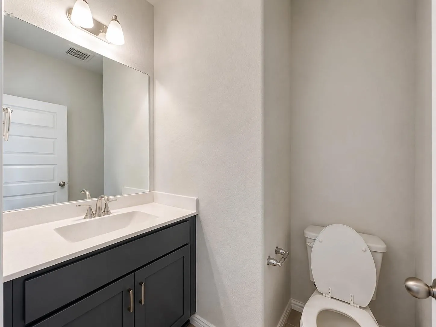 Single Family Residence For Rent in Collin County , 2808 Garrison Drive, Melissa, Texas 75454, 4 Bedroom, 4 Bathroom, 2 Garage spaces, 2,628 Sqft, built in 2021, mls#21404250, Real Estate Agent in Melissa, Homes For Rent in Collin county, Homes For Rent in Melissa, Realtor in Melissa Texas, Real Estate Brokerage Independent Realty Texas, Luminita Cordes Realtor