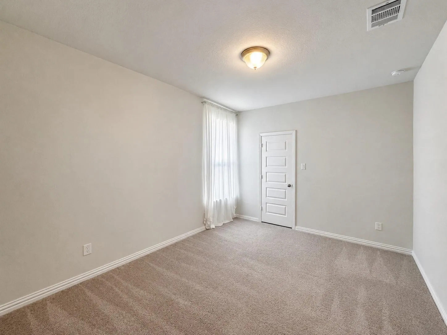 Single Family Residence For Rent in Collin County , 2808 Garrison Drive, Melissa, Texas 75454, 4 Bedroom, 4 Bathroom, 2 Garage spaces, 2,628 Sqft, built in 2021, mls#21404250, Real Estate Agent in Melissa, Homes For Rent in Collin county, Homes For Rent in Melissa, Realtor in Melissa Texas, Real Estate Brokerage Independent Realty Texas, Luminita Cordes Realtor