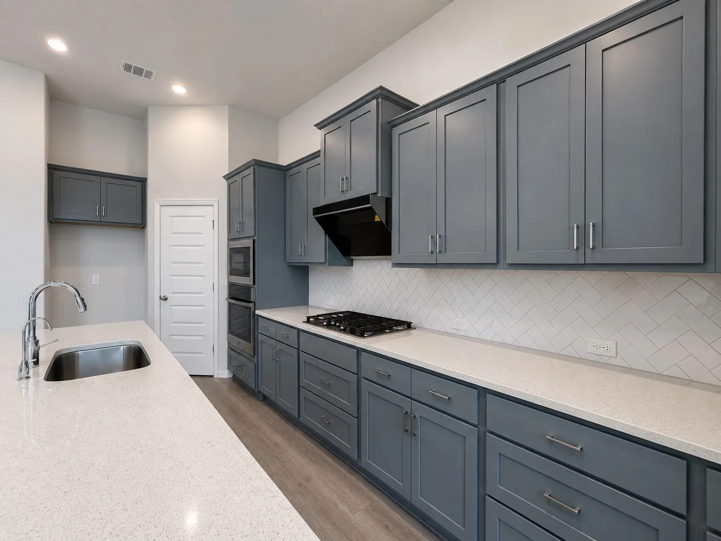 Single Family Residence For Rent in Collin County , 2808 Garrison Drive, Melissa, Texas 75454, 4 Bedroom, 4 Bathroom, 2 Garage spaces, 2,628 Sqft, built in 2021, mls#21404250, Real Estate Agent in Melissa, Homes For Rent in Collin county, Homes For Rent in Melissa, Realtor in Melissa Texas, Real Estate Brokerage Independent Realty Texas, Luminita Cordes Realtor