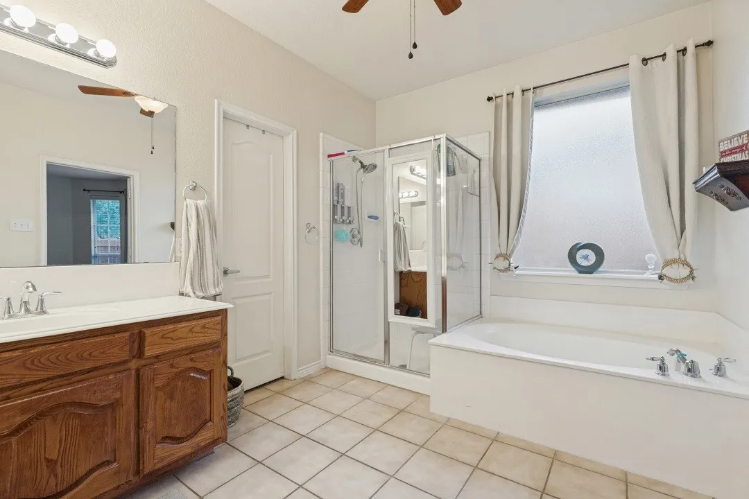 Single Family Residence For Sale in Collin County , 8112 Silverado Trail, Mc Kinney, Texas 75070, 3 Bedroom, 3 Bathroom, 2 Garage spaces, 2,626 Sqft, built in 2006, mls#21403691, Real Estate Agent in Mc Kinney, Homes For Sale in Collin county, Homes For Sale in Mc Kinney, Realtor in Mc Kinney Texas, Real Estate Brokerage Independent Realty Texas, Luminita Cordes Realtor