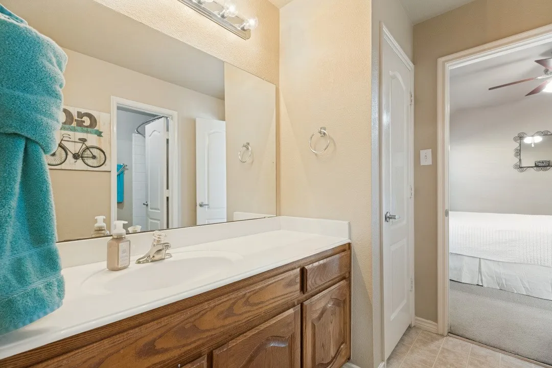 Single Family Residence For Sale in Collin County , 8112 Silverado Trail, Mc Kinney, Texas 75070, 3 Bedroom, 3 Bathroom, 2 Garage spaces, 2,626 Sqft, built in 2006, mls#21403691, Real Estate Agent in Mc Kinney, Homes For Sale in Collin county, Homes For Sale in Mc Kinney, Realtor in Mc Kinney Texas, Real Estate Brokerage Independent Realty Texas, Luminita Cordes Realtor
