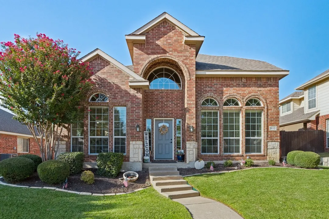 Single Family Residence For Sale in Collin County , 8112 Silverado Trail, Mc Kinney, Texas 75070, 3 Bedroom, 3 Bathroom, 2 Garage spaces, 2,626 Sqft, built in 2006, mls#21403691, Real Estate Agent in Mc Kinney, Homes For Sale in Collin county, Homes For Sale in Mc Kinney, Realtor in Mc Kinney Texas, Real Estate Brokerage Independent Realty Texas, Luminita Cordes Realtor