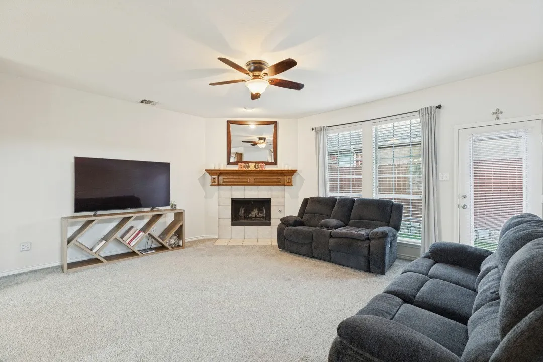 Single Family Residence For Sale in Collin County , 8112 Silverado Trail, Mc Kinney, Texas 75070, 3 Bedroom, 3 Bathroom, 2 Garage spaces, 2,626 Sqft, built in 2006, mls#21403691, Real Estate Agent in Mc Kinney, Homes For Sale in Collin county, Homes For Sale in Mc Kinney, Realtor in Mc Kinney Texas, Real Estate Brokerage Independent Realty Texas, Luminita Cordes Realtor