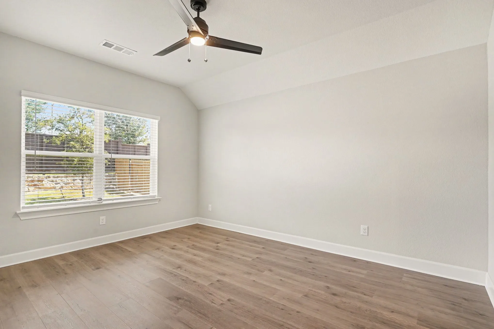 Single Family Residence For Rent in Tarrant County , 1109 Costa Vista Trail, Fort Worth, Texas 76108, 3 Bedroom, 2 Bathroom, 2 Garage spaces, 1,615 Sqft, built in 2024, mls#21404183, Real Estate Agent in Fort Worth, Homes For Rent in Tarrant county, Homes For Rent in Fort Worth, Realtor in Fort Worth Texas, Real Estate Brokerage Independent Realty Texas, Luminita Cordes Realtor