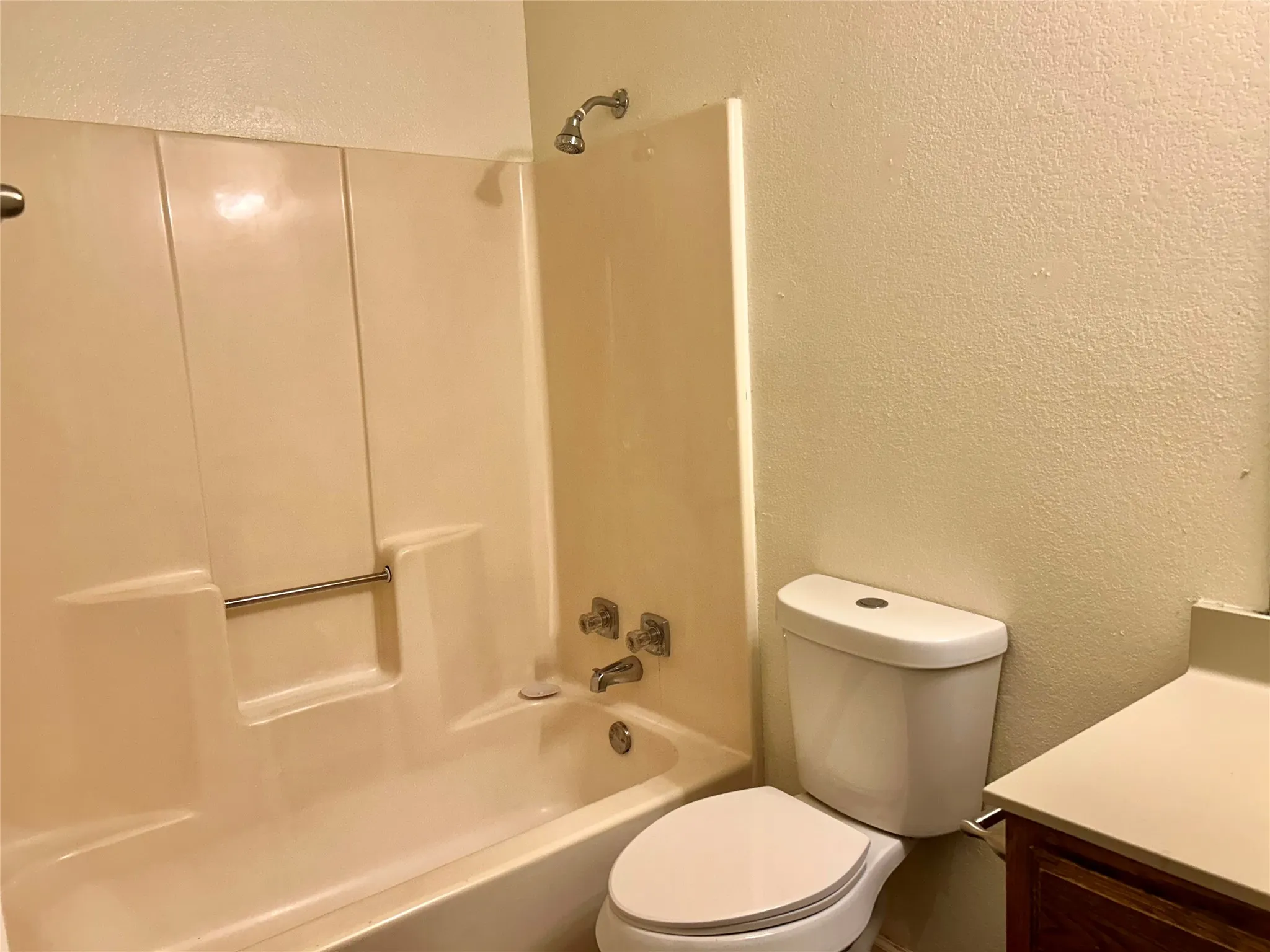 Duplex For Rent in Tarrant County , 2307 Lido Lane, Arlington, Texas 76015, 3 Bedroom, 2 Bathroom, Garage spaces, 1,157 Sqft, built in 1983, mls#21404245, Real Estate Agent in Arlington, Homes For Rent in Tarrant county, Homes For Rent in Arlington, Realtor in Arlington Texas, Real Estate Brokerage Independent Realty Texas, Luminita Cordes Realtor