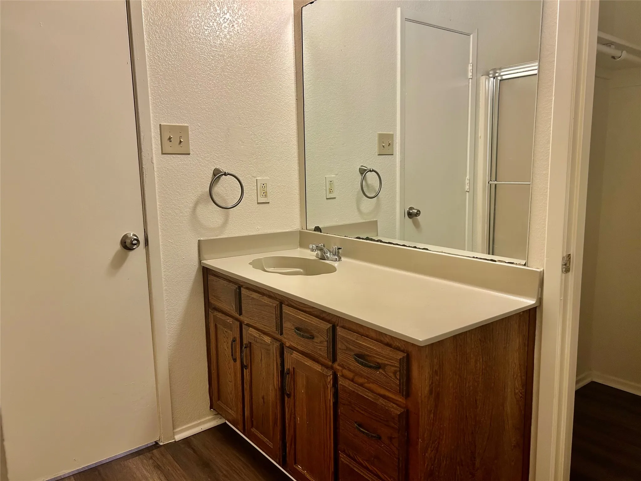 Duplex For Rent in Tarrant County , 2307 Lido Lane, Arlington, Texas 76015, 3 Bedroom, 2 Bathroom, Garage spaces, 1,157 Sqft, built in 1983, mls#21404245, Real Estate Agent in Arlington, Homes For Rent in Tarrant county, Homes For Rent in Arlington, Realtor in Arlington Texas, Real Estate Brokerage Independent Realty Texas, Luminita Cordes Realtor