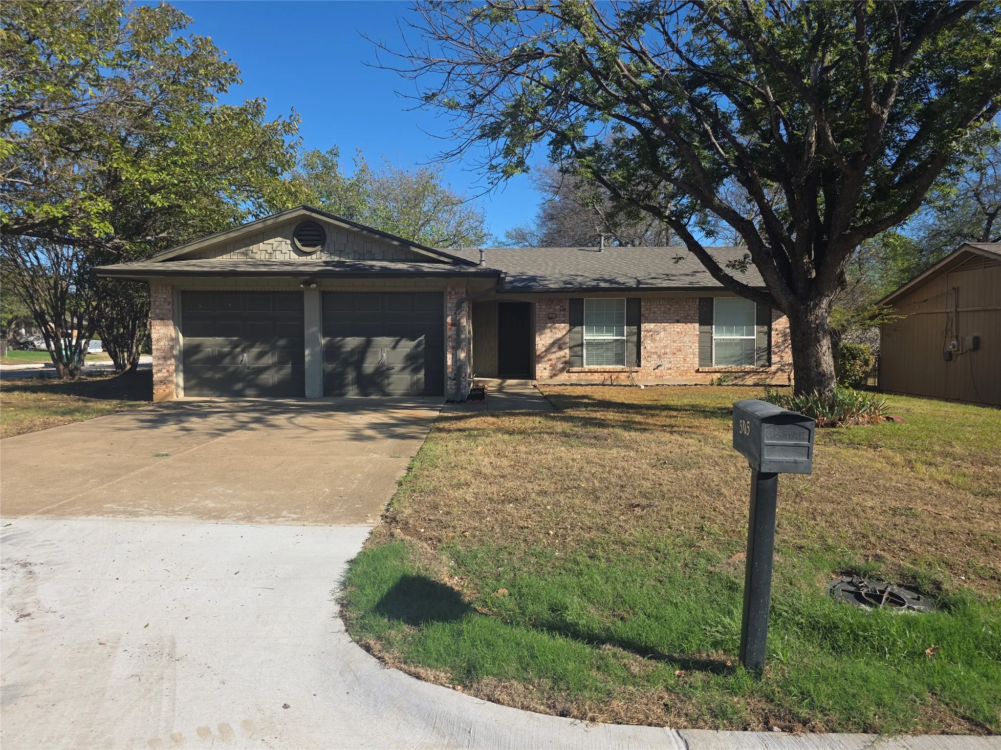 Single Family Residence For Sale in Denton County , 505 Jupiter Drive, Denton, Texas 76209, 3 Bedroom, 2 Bathroom, 2 Garage spaces, 1,068 Sqft, built in 1965, mls#21403942, Real Estate Agent in Denton, Homes For Sale in Denton county, Homes For Sale in Denton, Realtor in Denton Texas, Real Estate Brokerage Independent Realty Texas, Luminita Cordes Realtor
