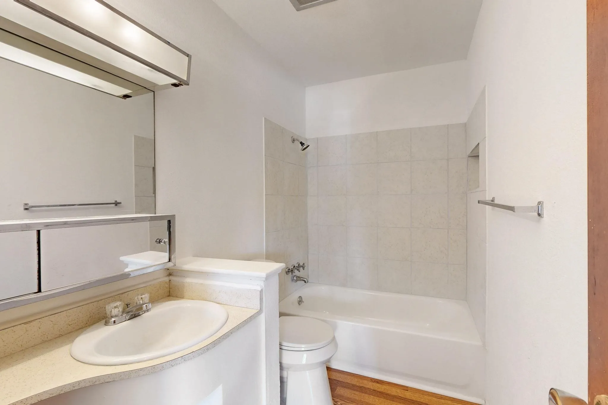 Single Family Residence For Rent in Johnson County , 304 NW Summercrest Boulevard, Burleson, Texas 76028, 2 Bedroom, 2 Bathroom, 1 Garage spaces, 1,080 Sqft, built in 1964, mls#21404260, Real Estate Agent in Burleson, Homes For Rent in Johnson county, Homes For Rent in Burleson, Realtor in Burleson Texas, Real Estate Brokerage Independent Realty Texas, Luminita Cordes Realtor