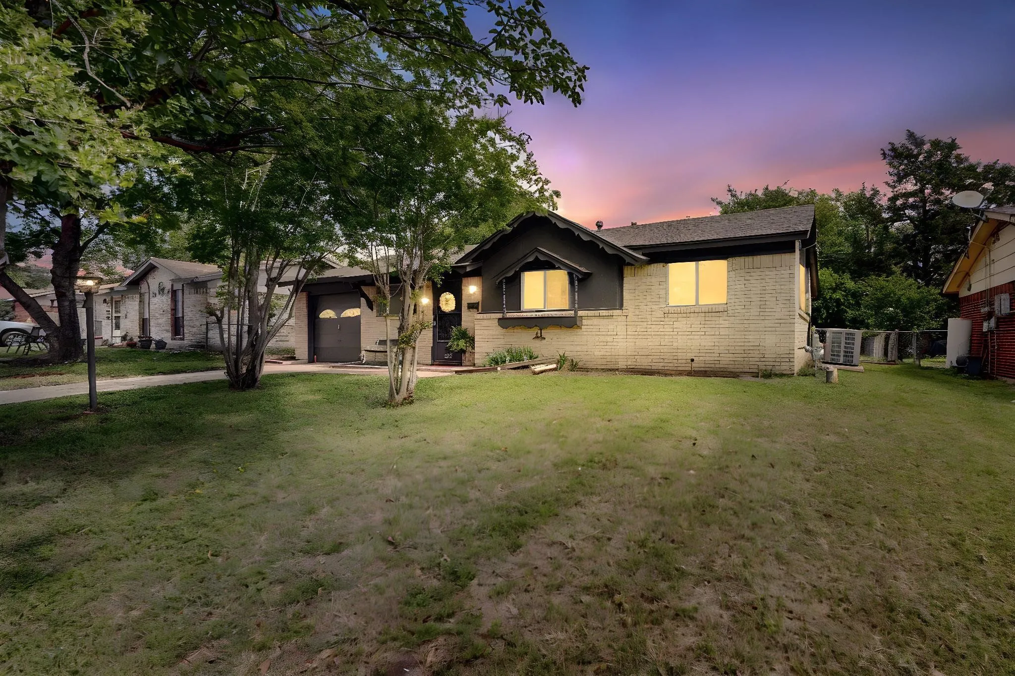 Single Family Residence For Rent in Johnson County , 304 NW Summercrest Boulevard, Burleson, Texas 76028, 2 Bedroom, 2 Bathroom, 1 Garage spaces, 1,080 Sqft, built in 1964, mls#21404260, Real Estate Agent in Burleson, Homes For Rent in Johnson county, Homes For Rent in Burleson, Realtor in Burleson Texas, Real Estate Brokerage Independent Realty Texas, Luminita Cordes Realtor
