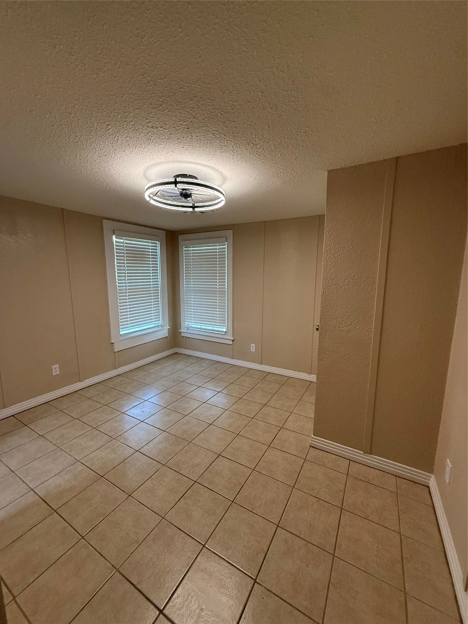 Single Family Residence For Sale in Coleman County , 317 E 10th Street, Coleman, Texas 76834, 4 Bedroom, 2 Bathroom, Garage spaces, 1,356 Sqft, built in 1950, mls#21404264, Real Estate Agent in Coleman, Homes For Sale in Coleman county, Homes For Sale in Coleman, Realtor in Coleman Texas, Real Estate Brokerage Independent Realty Texas, Luminita Cordes Realtor