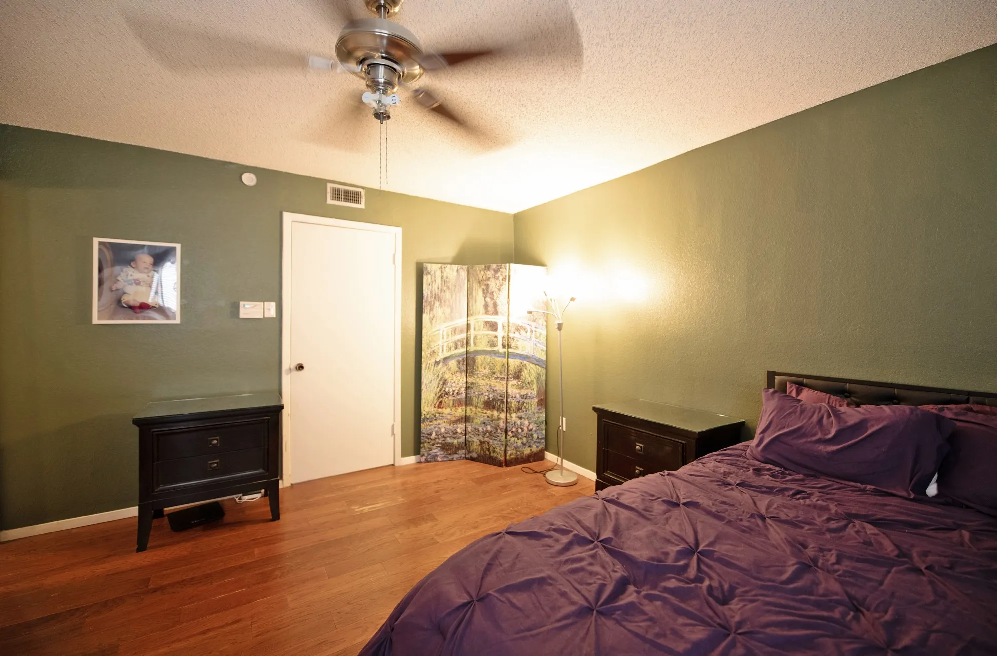 Condominium For Sale in Dallas County , 7107 Holly Hill Drive 17, Dallas, Texas 75231, 1 Bedroom, 1 Bathroom, Garage spaces, 865 Sqft, built in 1978, mls#21404247, Real Estate Agent in Dallas, Homes For Sale in Dallas county, Homes For Sale in Dallas, Realtor in Dallas Texas, Real Estate Brokerage Independent Realty Texas, Luminita Cordes Realtor