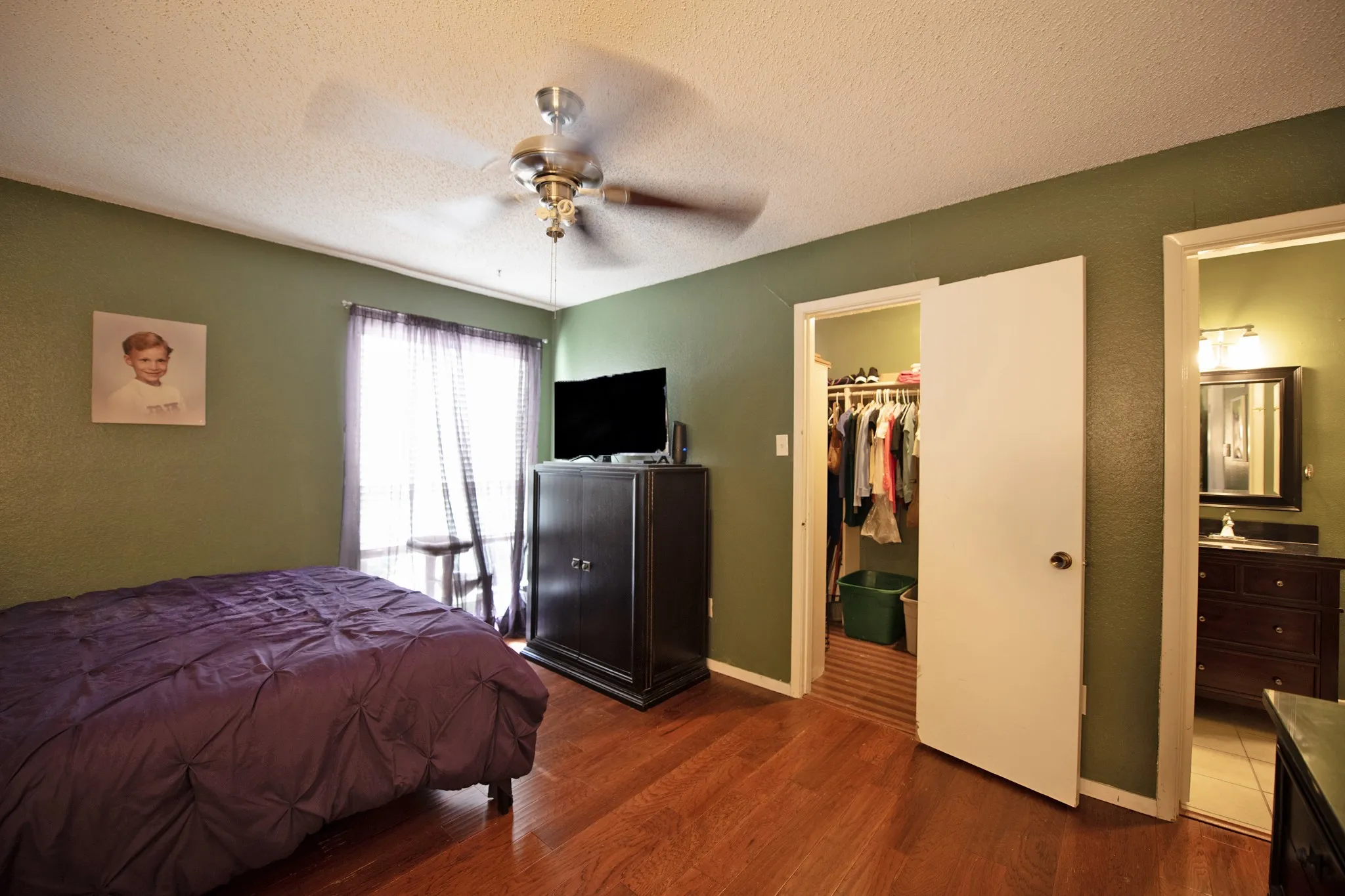 Condominium For Sale in Dallas County , 7107 Holly Hill Drive 17, Dallas, Texas 75231, 1 Bedroom, 1 Bathroom, Garage spaces, 865 Sqft, built in 1978, mls#21404247, Real Estate Agent in Dallas, Homes For Sale in Dallas county, Homes For Sale in Dallas, Realtor in Dallas Texas, Real Estate Brokerage Independent Realty Texas, Luminita Cordes Realtor