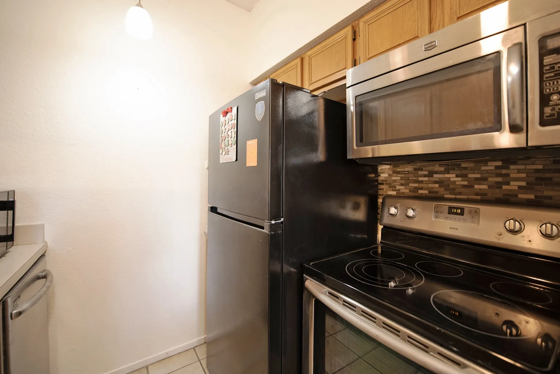 Condominium For Sale in Dallas County , 7107 Holly Hill Drive 17, Dallas, Texas 75231, 1 Bedroom, 1 Bathroom, Garage spaces, 865 Sqft, built in 1978, mls#21404247, Real Estate Agent in Dallas, Homes For Sale in Dallas county, Homes For Sale in Dallas, Realtor in Dallas Texas, Real Estate Brokerage Independent Realty Texas, Luminita Cordes Realtor