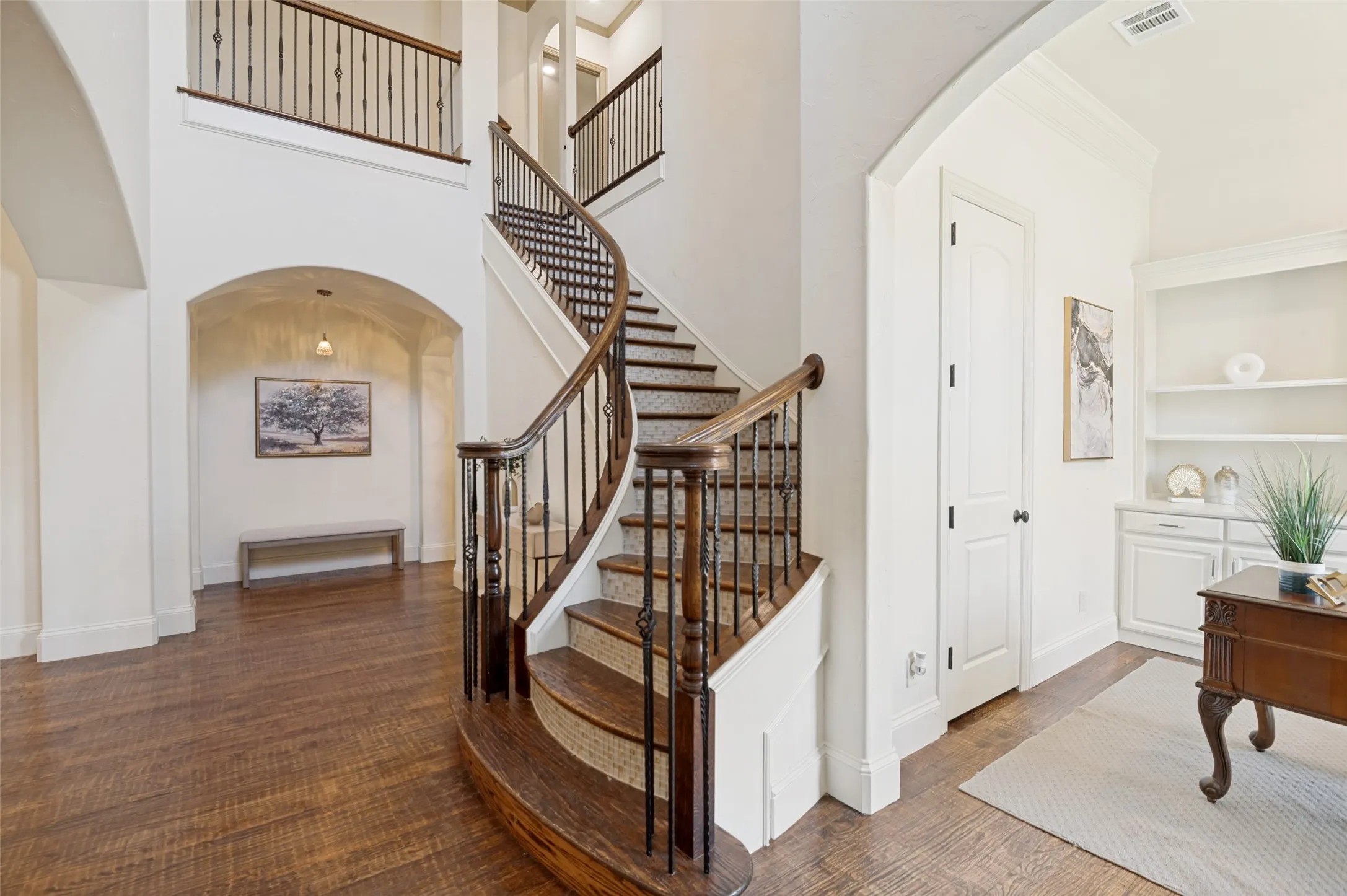 Single Family Residence For Rent in Collin County , 5764 Quebec Lane, Plano, Texas 75024, 4 Bedroom, 5 Bathroom, 3 Garage spaces, 4,243 Sqft, built in 2007, mls#21404270, Real Estate Agent in Plano, Homes For Rent in Collin county, Homes For Rent in Plano, Realtor in Plano Texas, Real Estate Brokerage Independent Realty Texas, Luminita Cordes Realtor