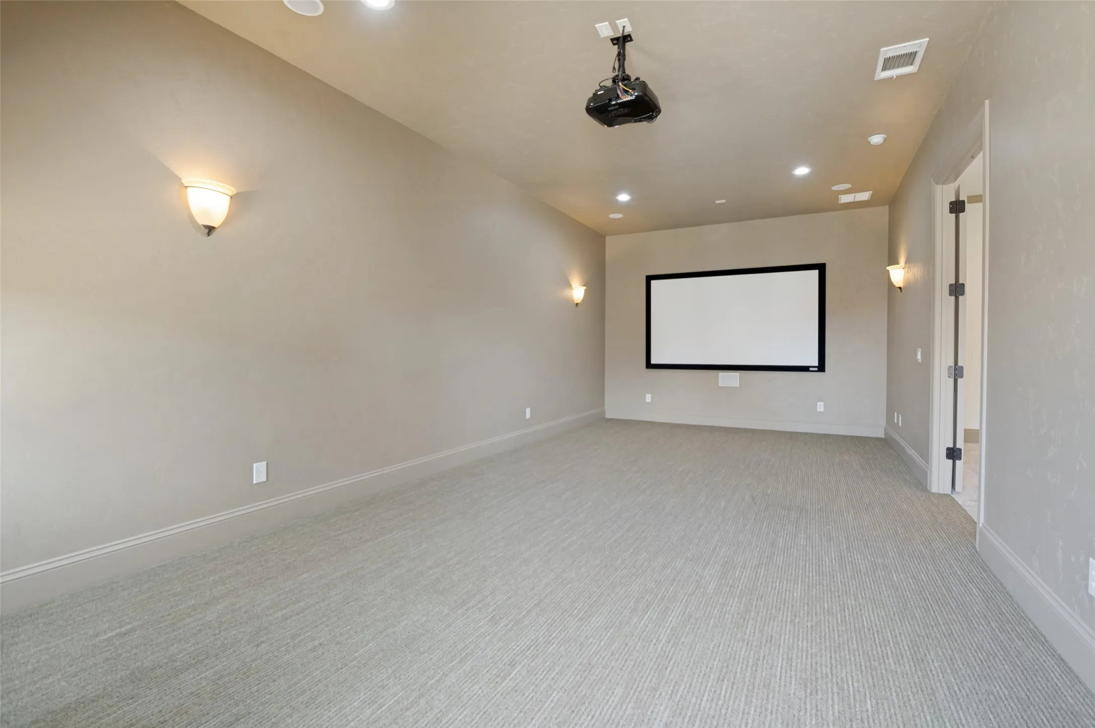 Single Family Residence For Rent in Collin County , 5764 Quebec Lane, Plano, Texas 75024, 4 Bedroom, 5 Bathroom, 3 Garage spaces, 4,243 Sqft, built in 2007, mls#21404270, Real Estate Agent in Plano, Homes For Rent in Collin county, Homes For Rent in Plano, Realtor in Plano Texas, Real Estate Brokerage Independent Realty Texas, Luminita Cordes Realtor