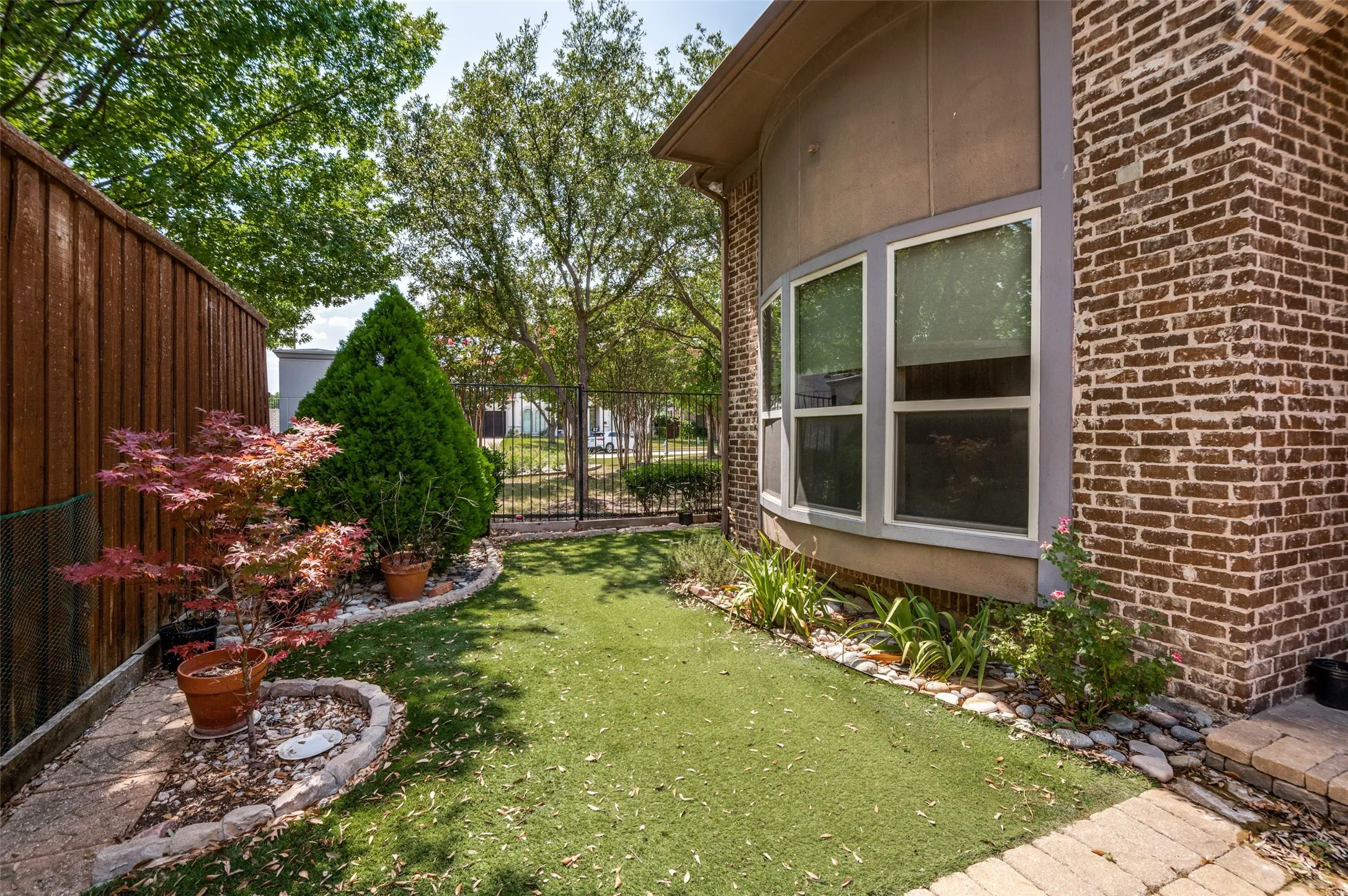Single Family Residence For Rent in Collin County , 5764 Quebec Lane, Plano, Texas 75024, 4 Bedroom, 5 Bathroom, 3 Garage spaces, 4,243 Sqft, built in 2007, mls#21404270, Real Estate Agent in Plano, Homes For Rent in Collin county, Homes For Rent in Plano, Realtor in Plano Texas, Real Estate Brokerage Independent Realty Texas, Luminita Cordes Realtor