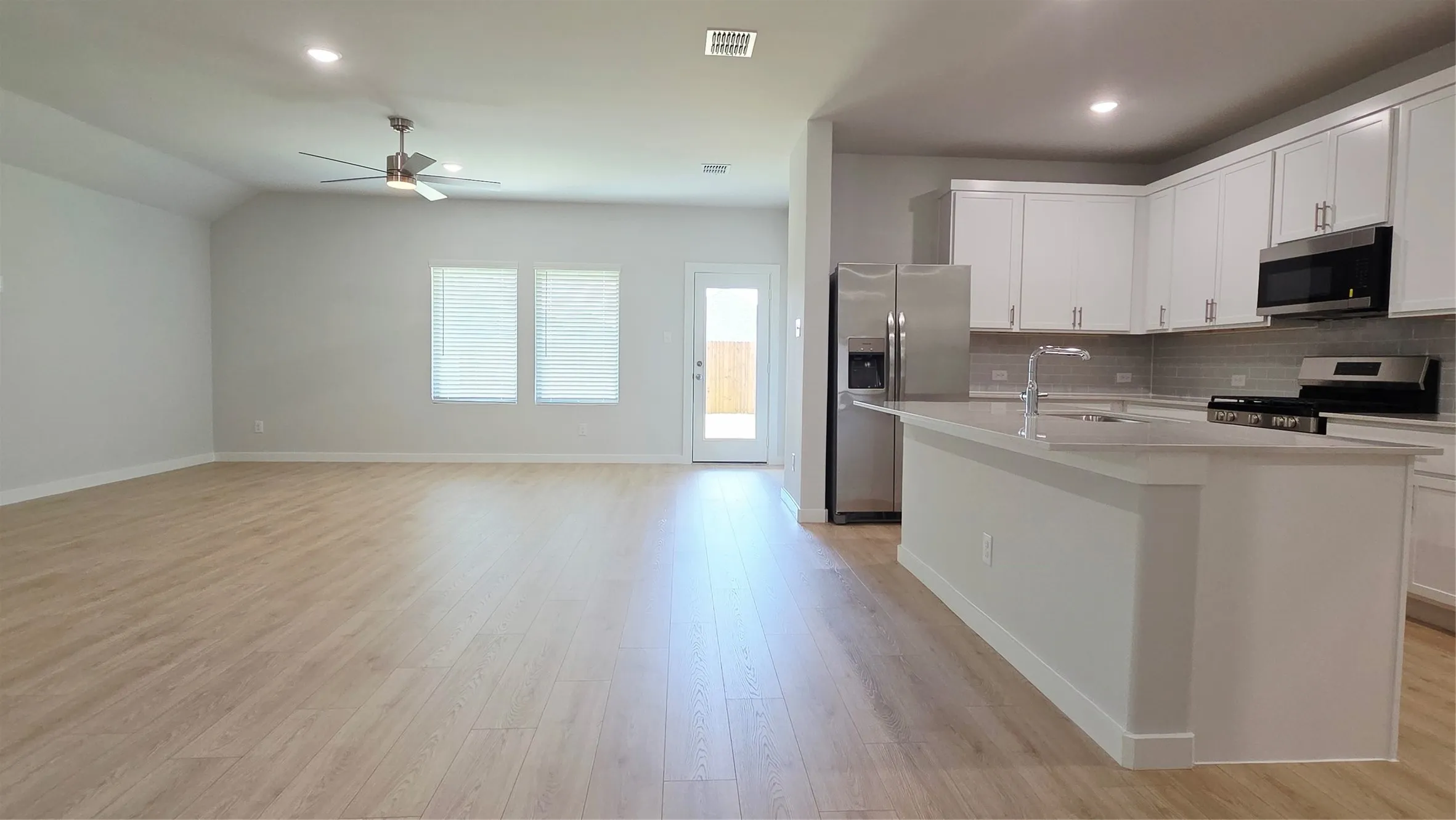 Single Family Residence For Rent in Collin County , 3604 High Valley Drive, Mc Kinney, Texas 75071, 4 Bedroom, 3 Bathroom, 2 Garage spaces, 2,138 Sqft, built in 2026, mls#21404266, Real Estate Agent in Mc Kinney, Homes For Rent in Collin county, Homes For Rent in Mc Kinney, Realtor in Mc Kinney Texas, Real Estate Brokerage Independent Realty Texas, Luminita Cordes Realtor