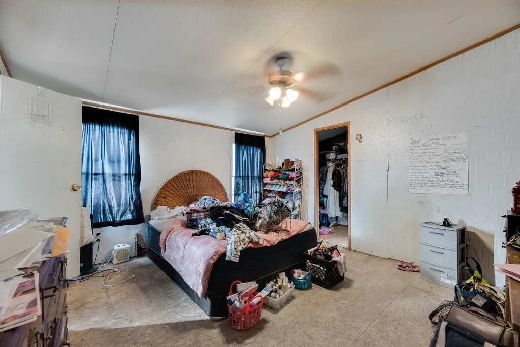 Manufactured Home For Sale in Kaufman County , 8830 Highview Dr, Crandall, Texas 75114, 3 Bedroom, 2 Bathroom, Garage spaces, 1,344 Sqft, built in 1998, mls#21403170, Real Estate Agent in Crandall, Homes For Sale in Kaufman county, Homes For Sale in Crandall, Realtor in Crandall Texas, Real Estate Brokerage Independent Realty Texas, Luminita Cordes Realtor