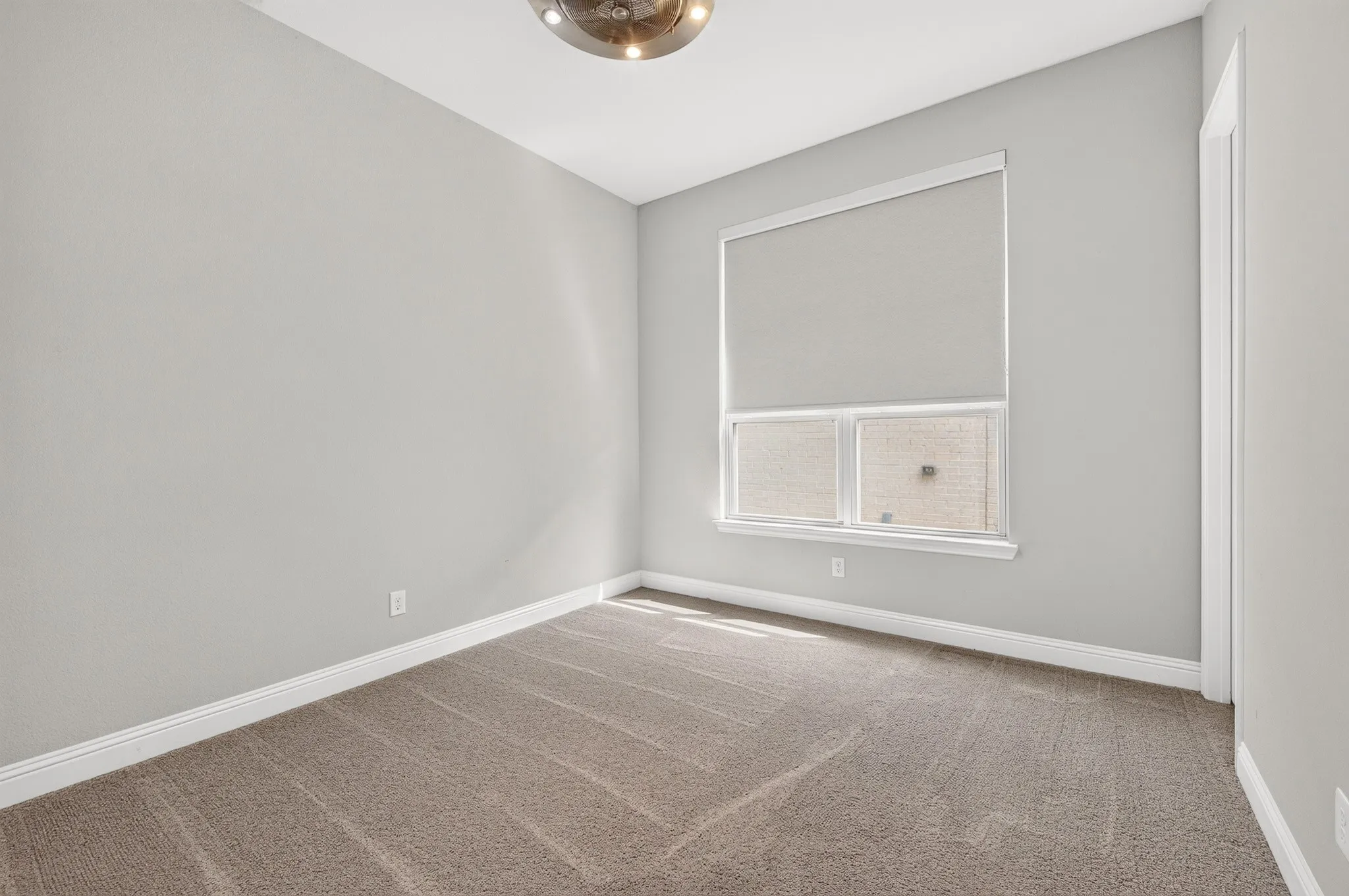 Single Family Residence For Sale in Denton County , 2937 Darcy, The Colony, Texas 75056, 3 Bedroom, 3 Bathroom, 2 Garage spaces, 2,236 Sqft, built in 2020, mls#21377586, Real Estate Agent in The Colony, Homes For Sale in Denton county, Homes For Sale in The Colony, Realtor in The Colony Texas, Real Estate Brokerage Independent Realty Texas, Luminita Cordes Realtor