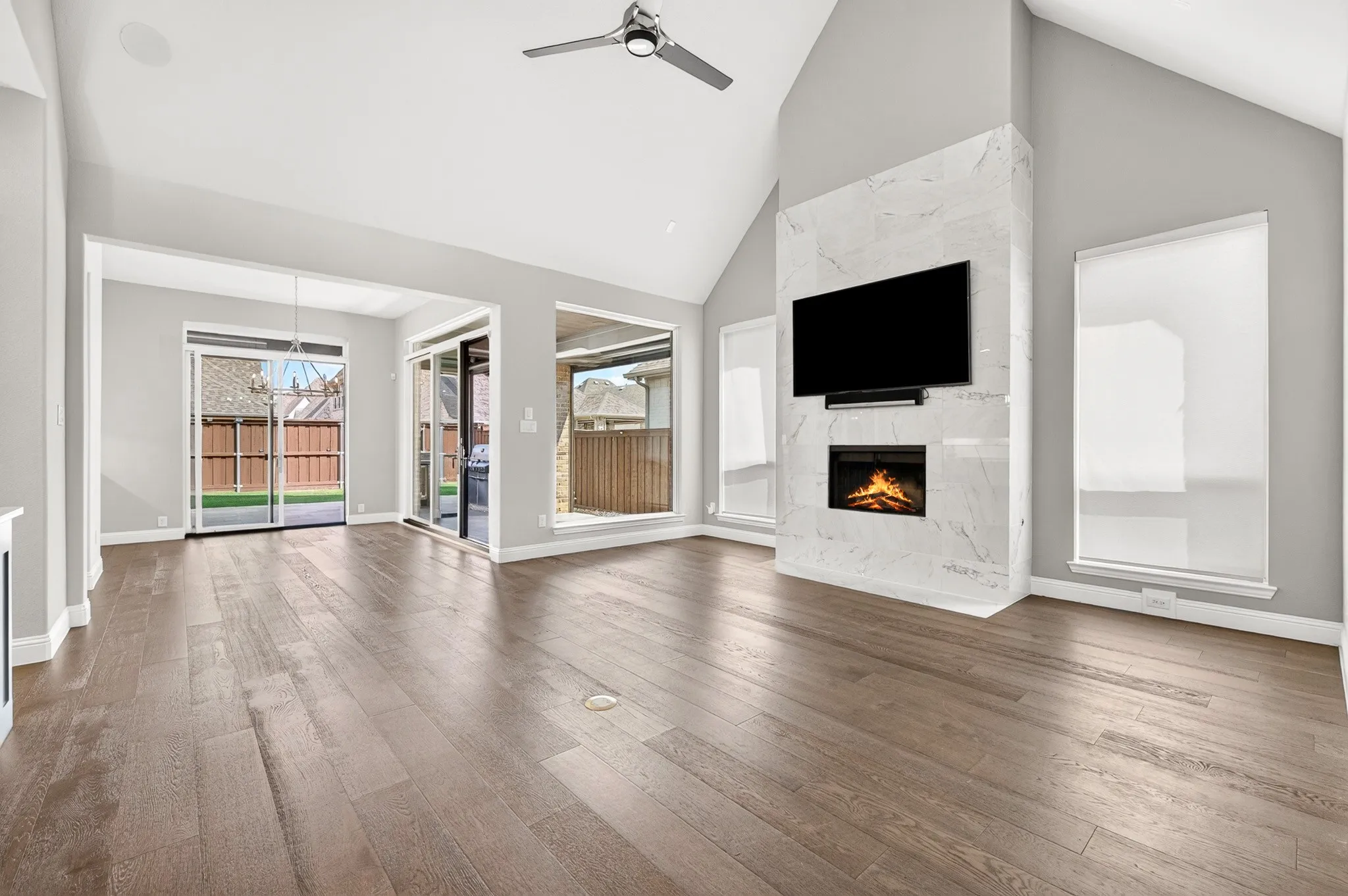 Single Family Residence For Sale in Denton County , 2937 Darcy, The Colony, Texas 75056, 3 Bedroom, 3 Bathroom, 2 Garage spaces, 2,236 Sqft, built in 2020, mls#21377586, Real Estate Agent in The Colony, Homes For Sale in Denton county, Homes For Sale in The Colony, Realtor in The Colony Texas, Real Estate Brokerage Independent Realty Texas, Luminita Cordes Realtor