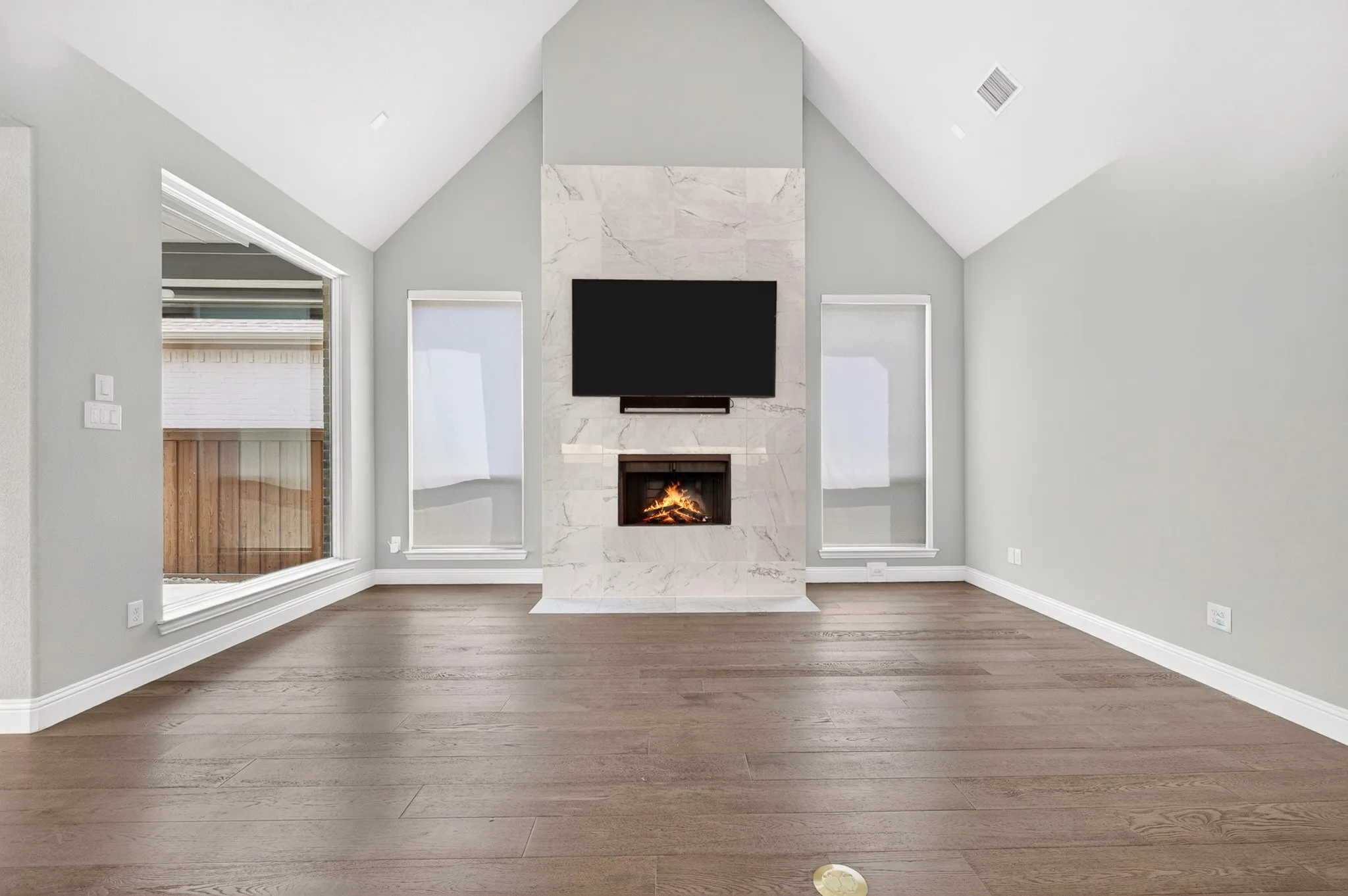 Single Family Residence For Sale in Denton County , 2937 Darcy, The Colony, Texas 75056, 3 Bedroom, 3 Bathroom, 2 Garage spaces, 2,236 Sqft, built in 2020, mls#21377586, Real Estate Agent in The Colony, Homes For Sale in Denton county, Homes For Sale in The Colony, Realtor in The Colony Texas, Real Estate Brokerage Independent Realty Texas, Luminita Cordes Realtor