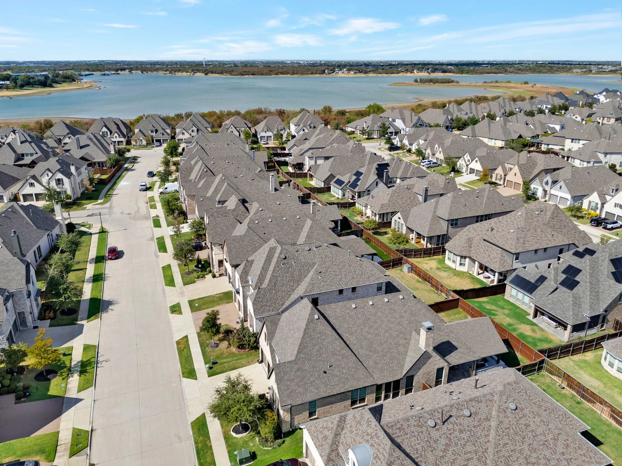 Single Family Residence For Sale in Denton County , 2937 Darcy, The Colony, Texas 75056, 3 Bedroom, 3 Bathroom, 2 Garage spaces, 2,236 Sqft, built in 2020, mls#21377586, Real Estate Agent in The Colony, Homes For Sale in Denton county, Homes For Sale in The Colony, Realtor in The Colony Texas, Real Estate Brokerage Independent Realty Texas, Luminita Cordes Realtor