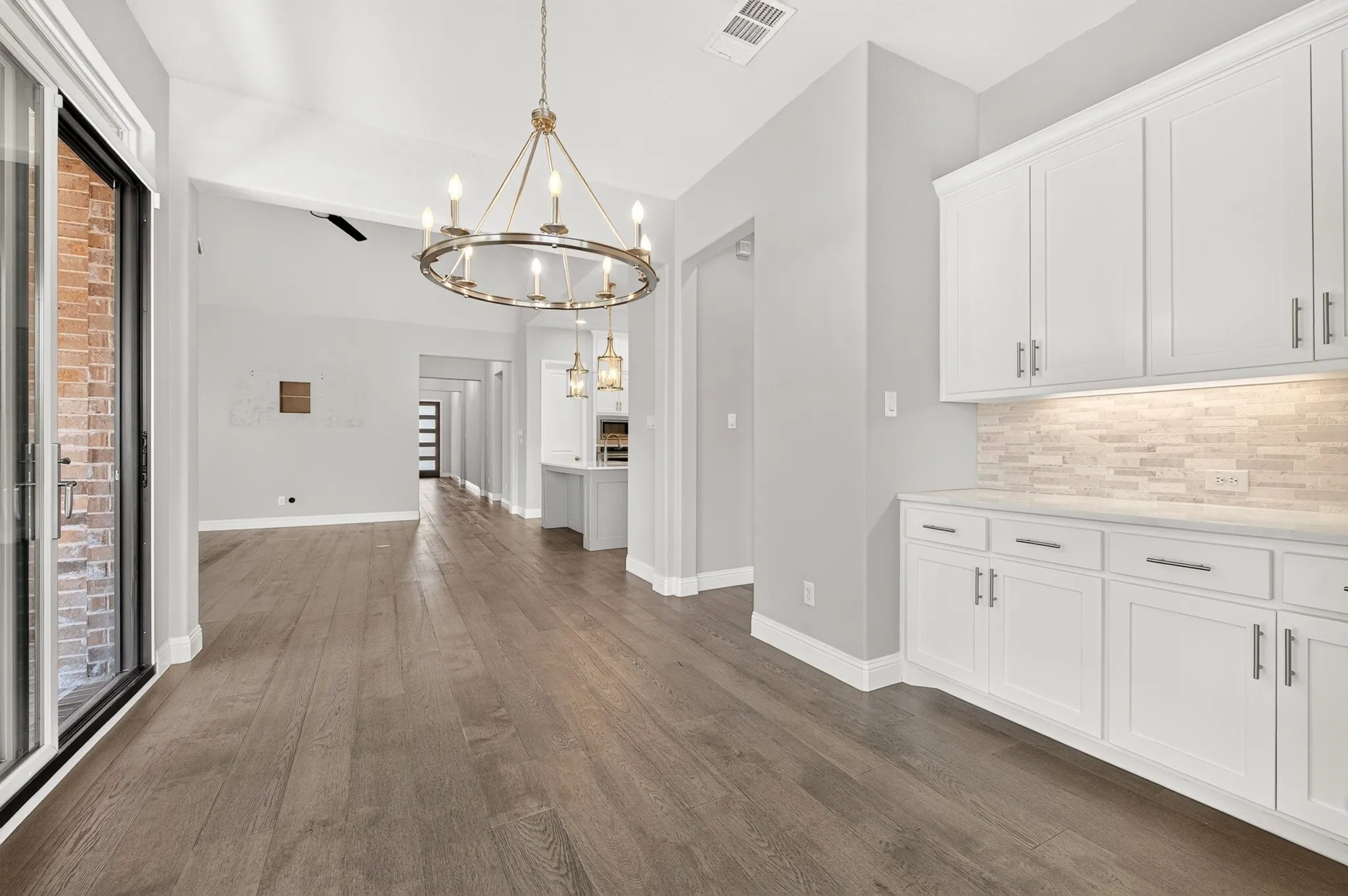 Single Family Residence For Sale in Denton County , 2937 Darcy, The Colony, Texas 75056, 3 Bedroom, 3 Bathroom, 2 Garage spaces, 2,236 Sqft, built in 2020, mls#21377586, Real Estate Agent in The Colony, Homes For Sale in Denton county, Homes For Sale in The Colony, Realtor in The Colony Texas, Real Estate Brokerage Independent Realty Texas, Luminita Cordes Realtor