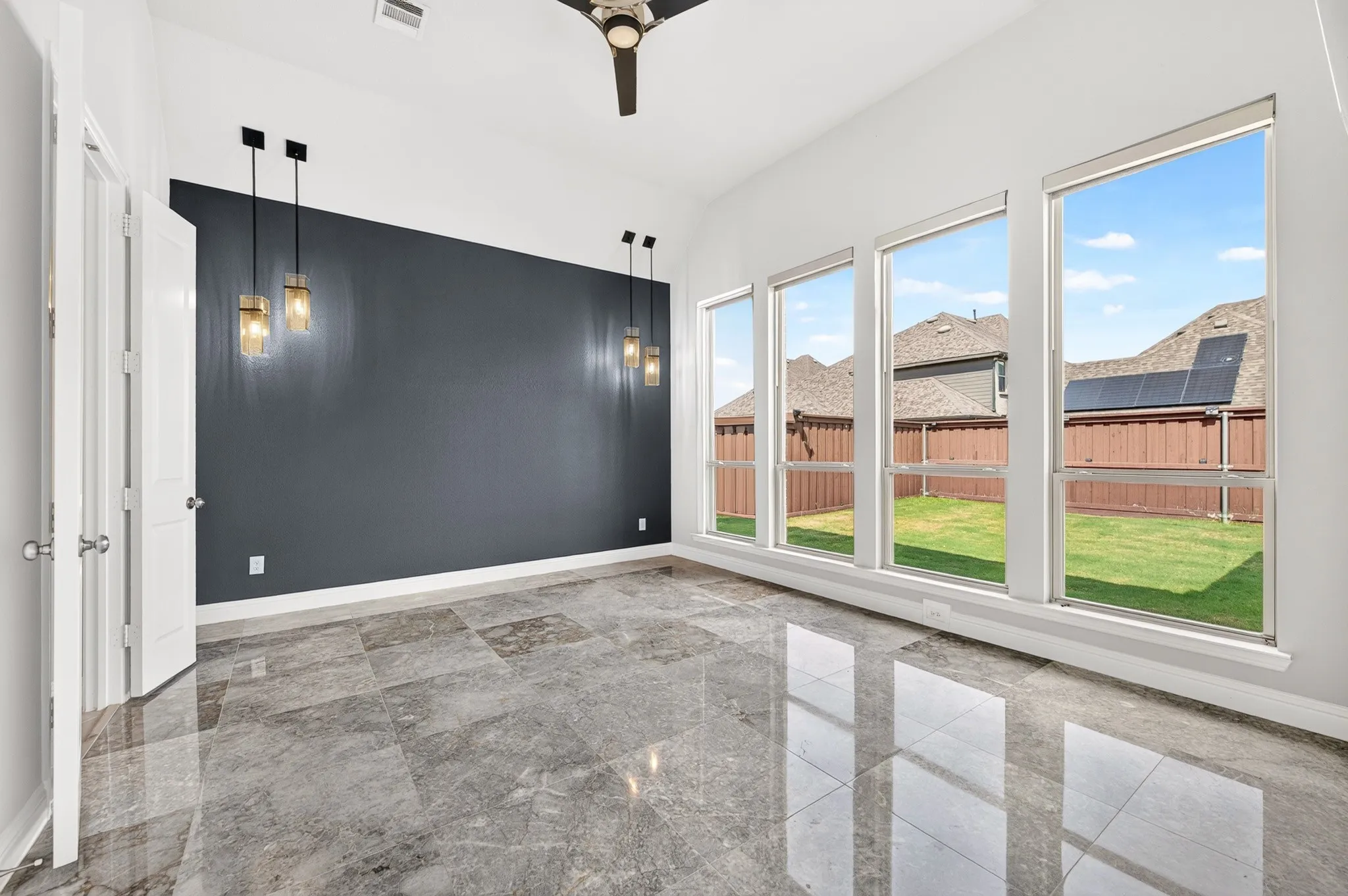 Single Family Residence For Sale in Denton County , 2937 Darcy, The Colony, Texas 75056, 3 Bedroom, 3 Bathroom, 2 Garage spaces, 2,236 Sqft, built in 2020, mls#21377586, Real Estate Agent in The Colony, Homes For Sale in Denton county, Homes For Sale in The Colony, Realtor in The Colony Texas, Real Estate Brokerage Independent Realty Texas, Luminita Cordes Realtor