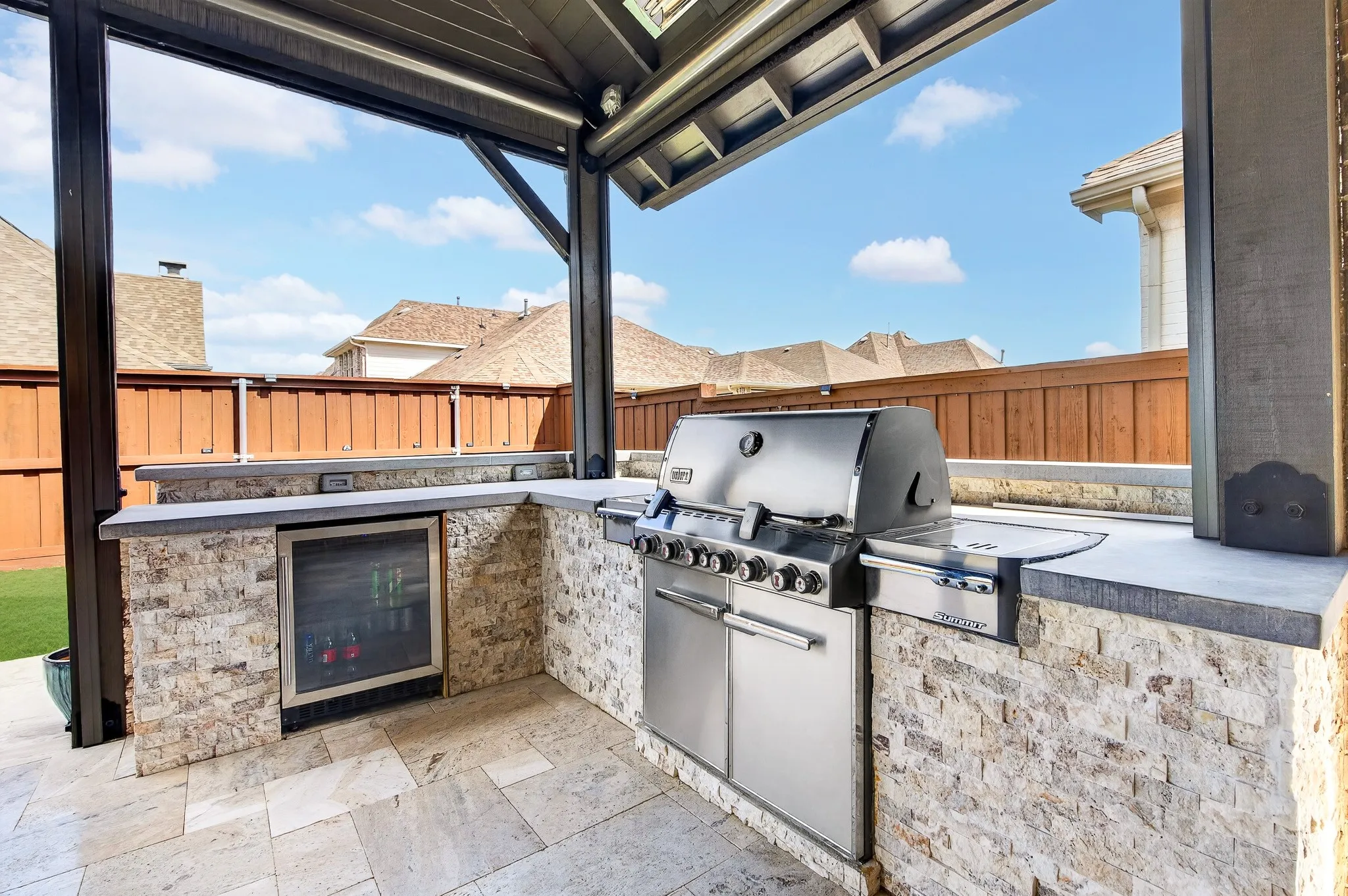 Single Family Residence For Sale in Denton County , 2937 Darcy, The Colony, Texas 75056, 3 Bedroom, 3 Bathroom, 2 Garage spaces, 2,236 Sqft, built in 2020, mls#21377586, Real Estate Agent in The Colony, Homes For Sale in Denton county, Homes For Sale in The Colony, Realtor in The Colony Texas, Real Estate Brokerage Independent Realty Texas, Luminita Cordes Realtor