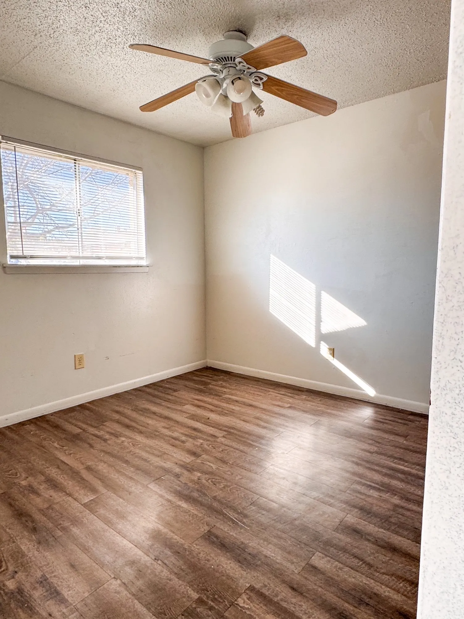 Duplex For Sale in Coryell County , 408 Sunset Lane A & B, Copperas Cove, Texas 76522, 2 Bedroom, 2 Bathroom, Garage spaces, 0 Sqft, built in 1971, mls#21404249, Real Estate Agent in Copperas Cove, Homes For Sale in Coryell county, Homes For Sale in Copperas Cove, Realtor in Copperas Cove Texas, Real Estate Brokerage Independent Realty Texas, Luminita Cordes Realtor