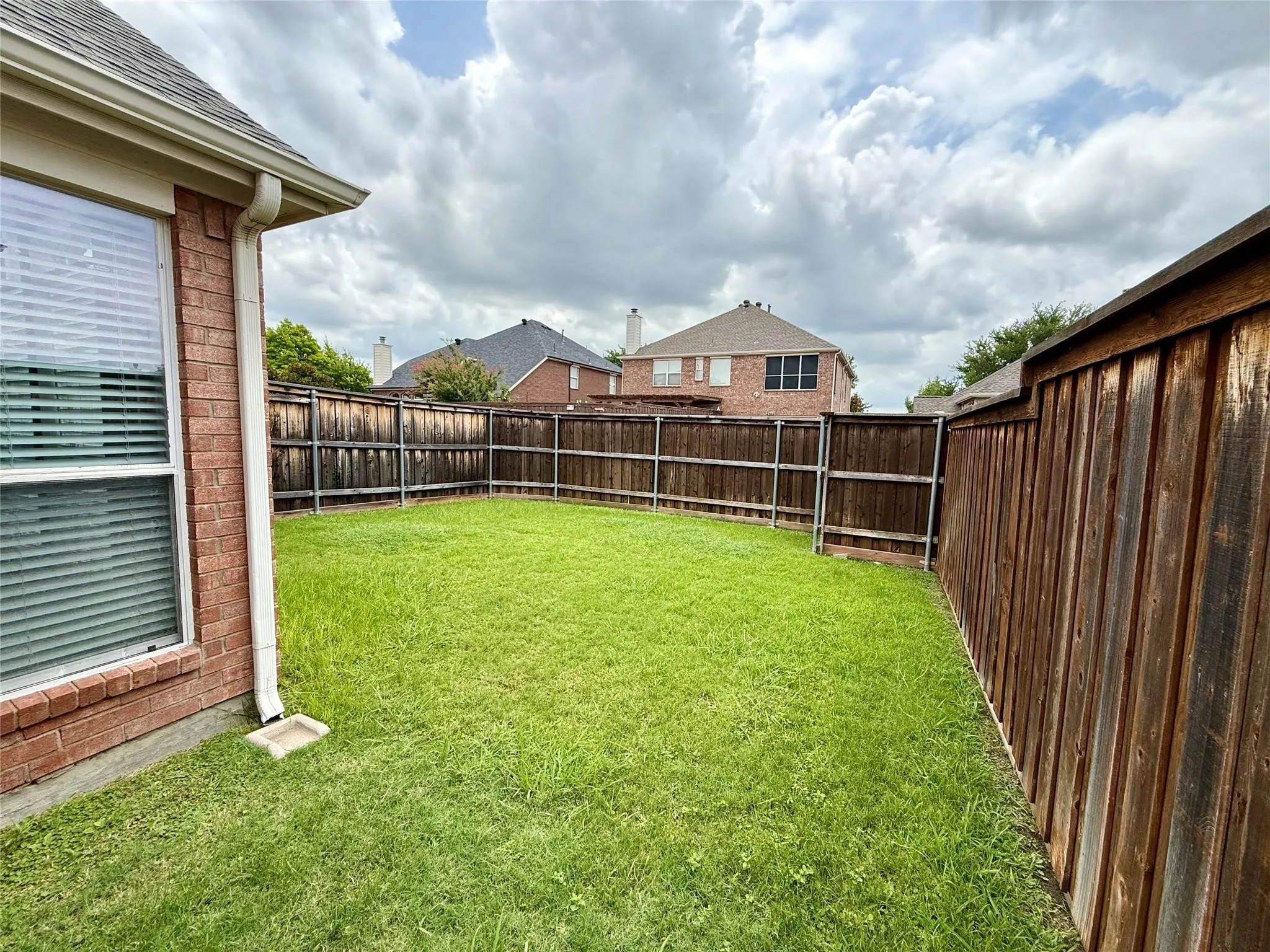 Single Family Residence For Rent in Denton County , 2981 Hancock Drive, Frisco, Texas 75033, 4 Bedroom, 2 Bathroom, 2 Garage spaces, 2,030 Sqft, built in 2002, mls#21400048, Real Estate Agent in Frisco, Homes For Rent in Denton county, Homes For Rent in Frisco, Realtor in Frisco Texas, Real Estate Brokerage Independent Realty Texas, Luminita Cordes Realtor