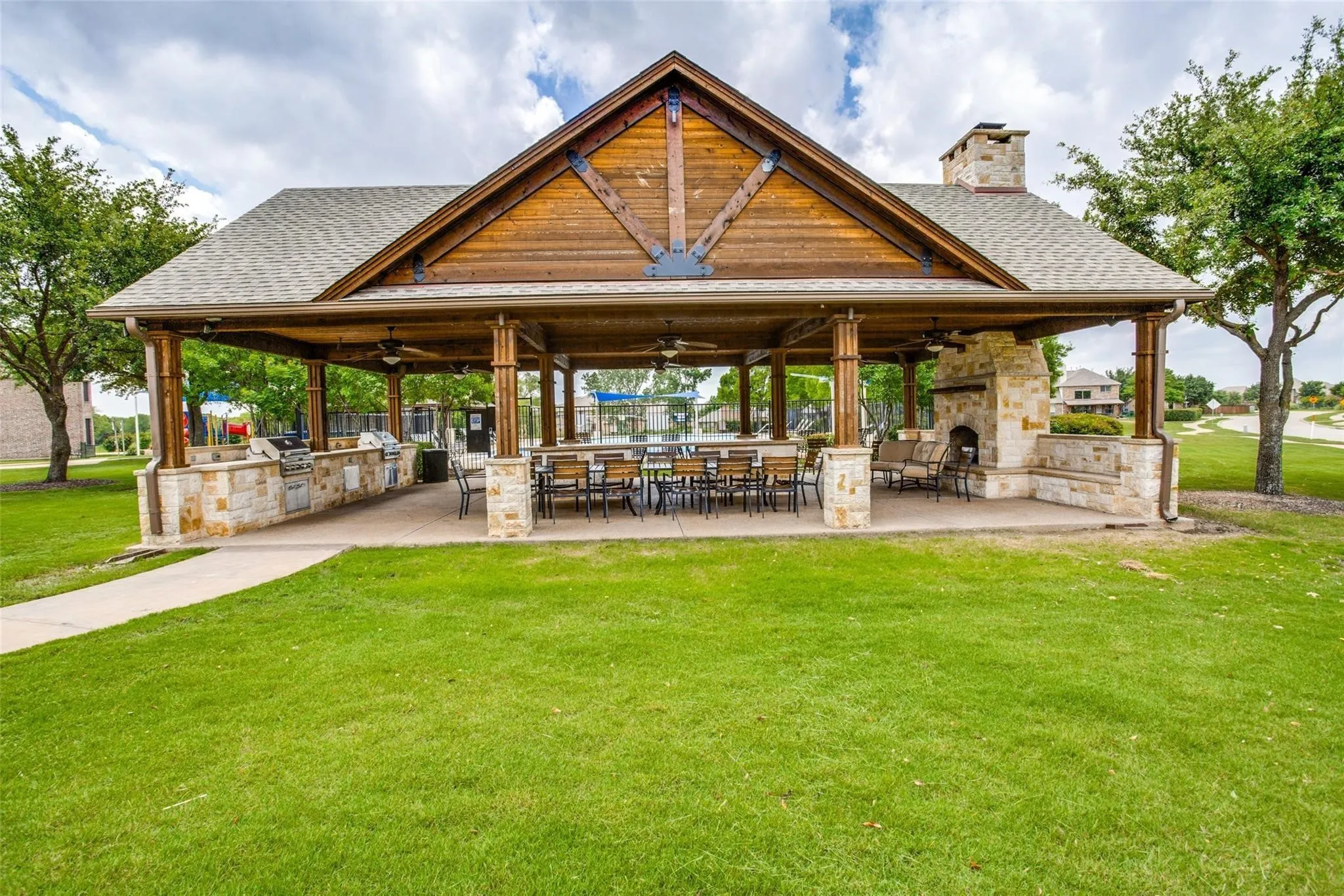 Single Family Residence For Rent in Denton County , 2981 Hancock Drive, Frisco, Texas 75033, 4 Bedroom, 2 Bathroom, 2 Garage spaces, 2,030 Sqft, built in 2002, mls#21400048, Real Estate Agent in Frisco, Homes For Rent in Denton county, Homes For Rent in Frisco, Realtor in Frisco Texas, Real Estate Brokerage Independent Realty Texas, Luminita Cordes Realtor
