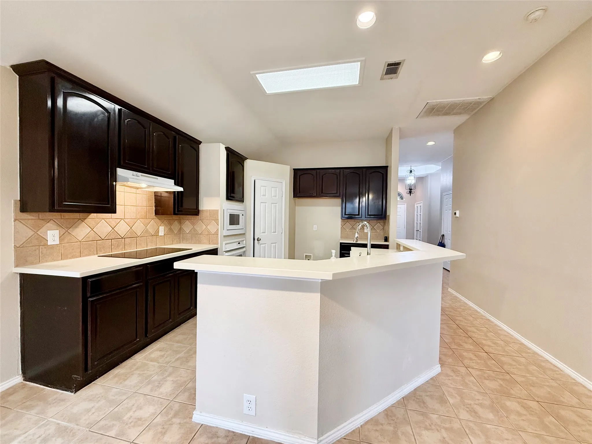 Single Family Residence For Rent in Denton County , 2981 Hancock Drive, Frisco, Texas 75033, 4 Bedroom, 2 Bathroom, 2 Garage spaces, 2,030 Sqft, built in 2002, mls#21400048, Real Estate Agent in Frisco, Homes For Rent in Denton county, Homes For Rent in Frisco, Realtor in Frisco Texas, Real Estate Brokerage Independent Realty Texas, Luminita Cordes Realtor