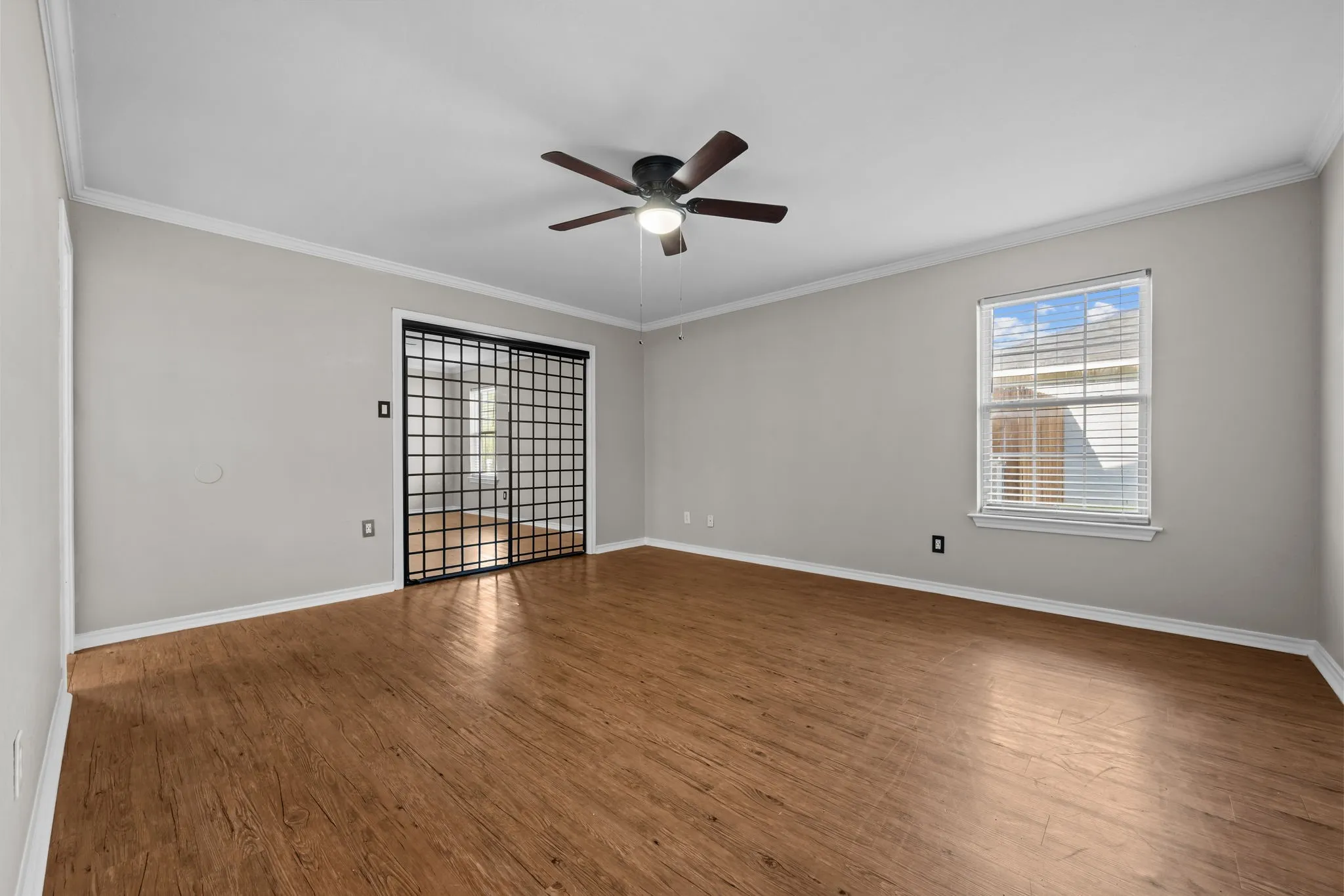 Single Family Residence For Sale in Hood County , 3904 Country Meadows Road, Granbury, Texas 76049, 3 Bedroom, 2 Bathroom, 2 Garage spaces, 1,447 Sqft, built in 2002, mls#21398139, Real Estate Agent in Granbury, Homes For Sale in Hood county, Homes For Sale in Granbury, Realtor in Granbury Texas, Real Estate Brokerage Independent Realty Texas, Luminita Cordes Realtor