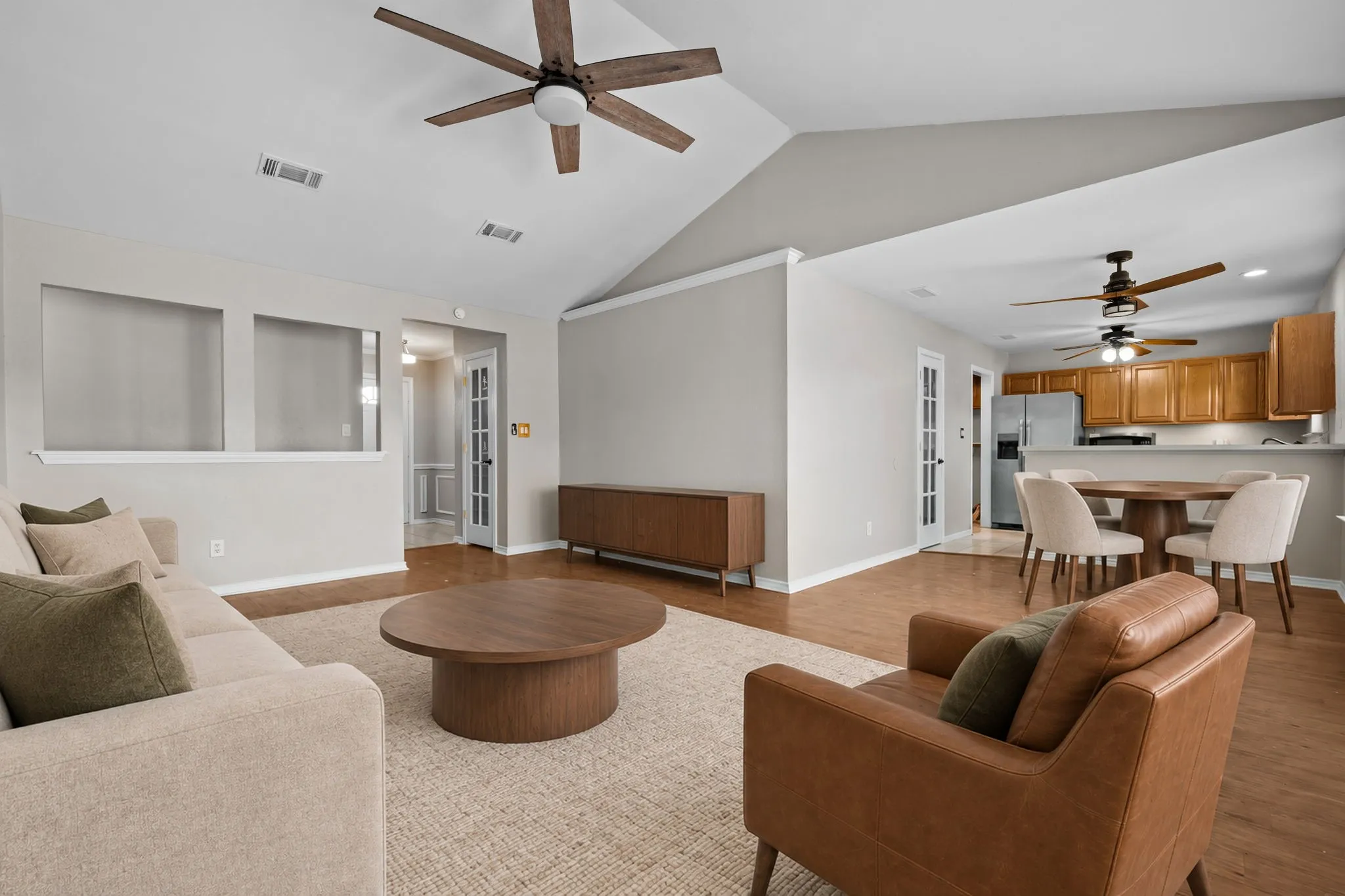 Single Family Residence For Sale in Hood County , 3904 Country Meadows Road, Granbury, Texas 76049, 3 Bedroom, 2 Bathroom, 2 Garage spaces, 1,447 Sqft, built in 2002, mls#21398139, Real Estate Agent in Granbury, Homes For Sale in Hood county, Homes For Sale in Granbury, Realtor in Granbury Texas, Real Estate Brokerage Independent Realty Texas, Luminita Cordes Realtor