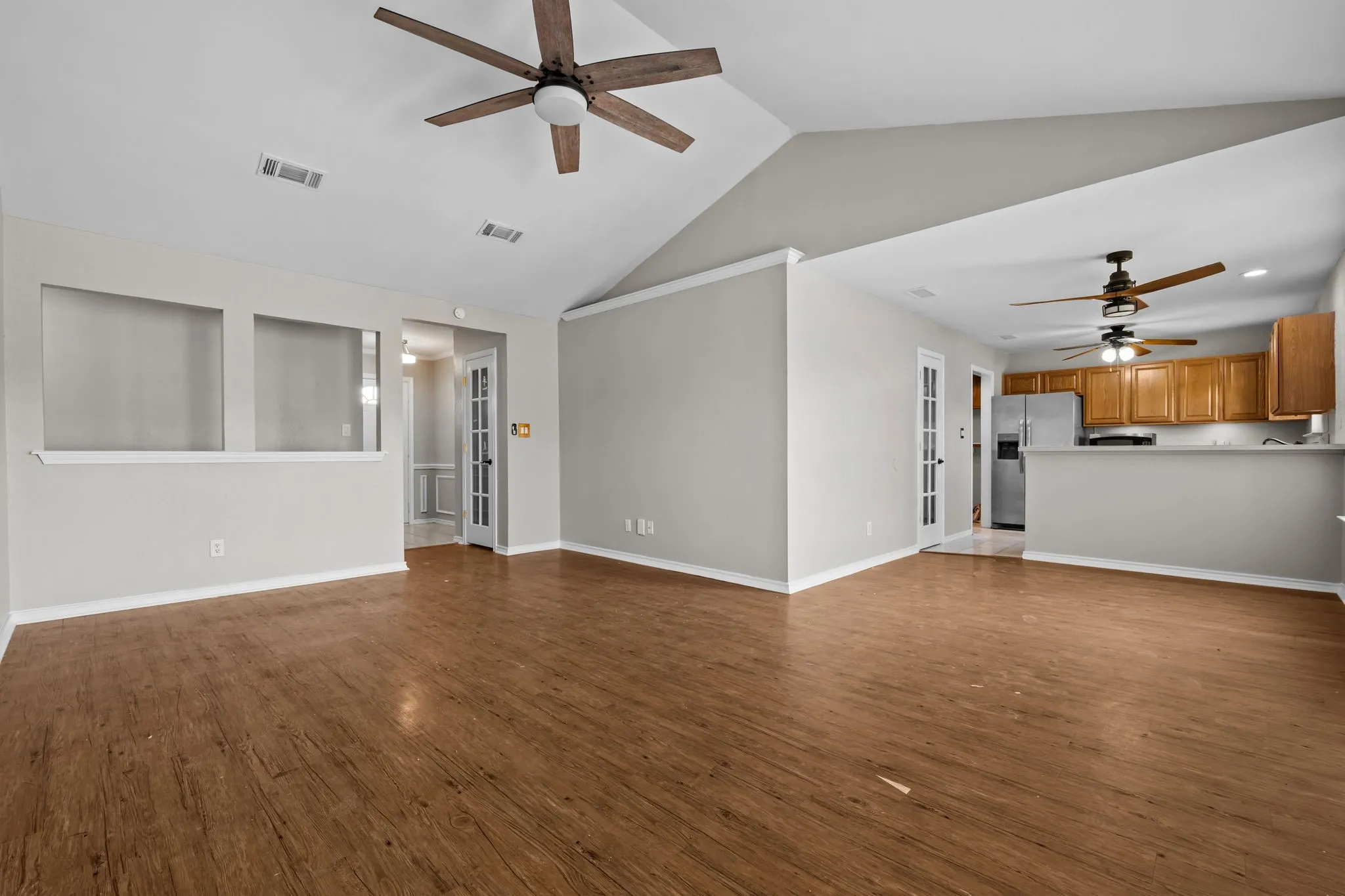 Single Family Residence For Sale in Hood County , 3904 Country Meadows Road, Granbury, Texas 76049, 3 Bedroom, 2 Bathroom, 2 Garage spaces, 1,447 Sqft, built in 2002, mls#21398139, Real Estate Agent in Granbury, Homes For Sale in Hood county, Homes For Sale in Granbury, Realtor in Granbury Texas, Real Estate Brokerage Independent Realty Texas, Luminita Cordes Realtor