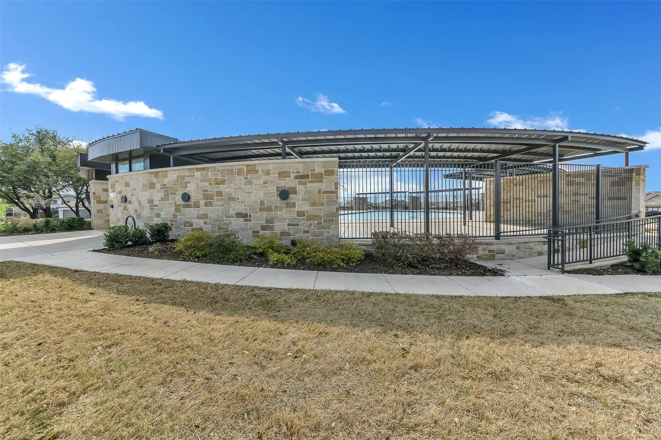 Single Family Residence For Sale in Tarrant County , 232 Drumcliffe Drive, Fort Worth, Texas 76052, 4 Bedroom, 2 Bathroom, 2 Garage spaces, 2,022 Sqft, built in 2022, mls#21404296, Real Estate Agent in Fort Worth, Homes For Sale in Tarrant county, Homes For Sale in Fort Worth, Realtor in Fort Worth Texas, Real Estate Brokerage Independent Realty Texas, Luminita Cordes Realtor