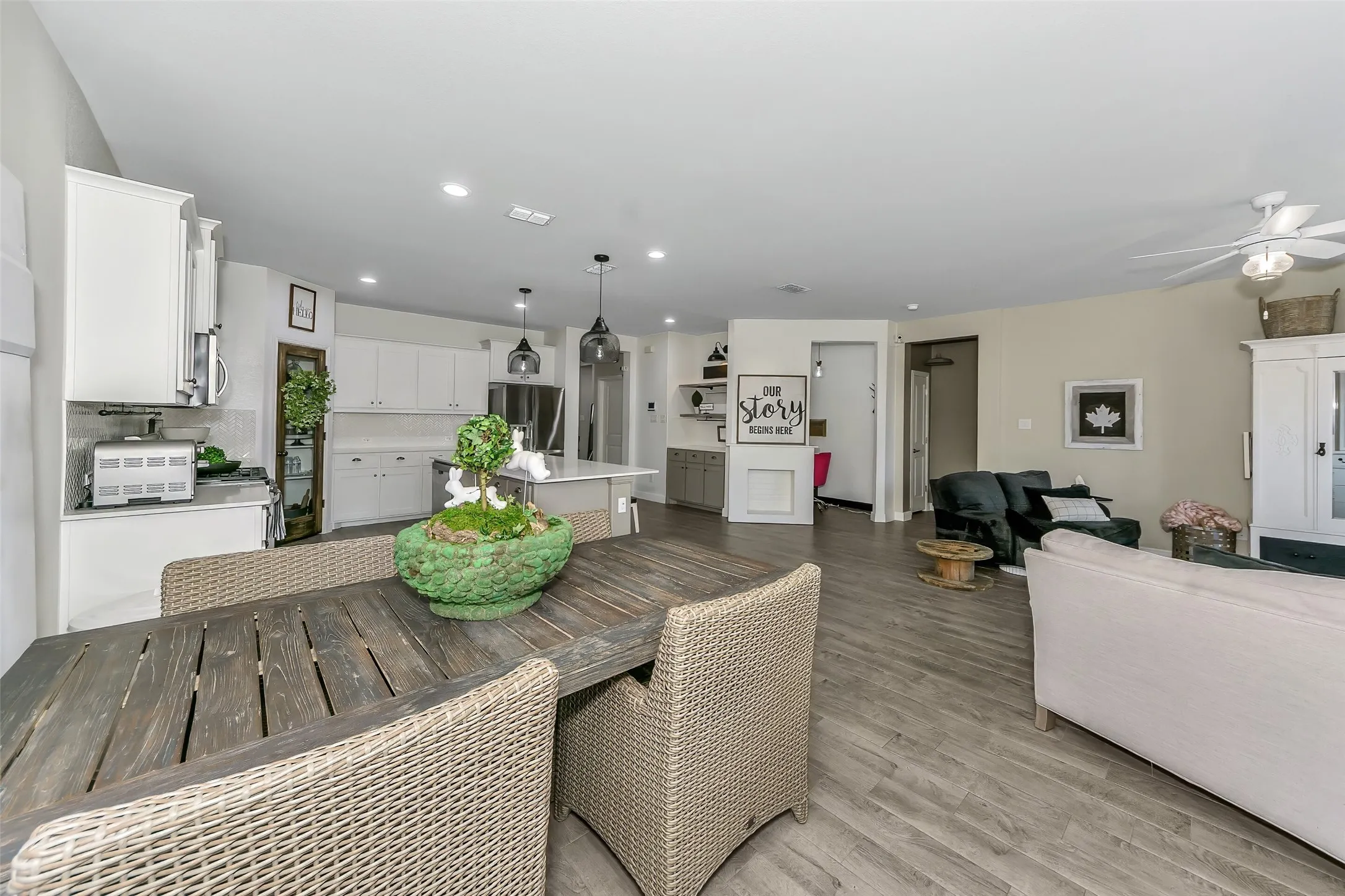 Single Family Residence For Sale in Tarrant County , 232 Drumcliffe Drive, Fort Worth, Texas 76052, 4 Bedroom, 2 Bathroom, 2 Garage spaces, 2,022 Sqft, built in 2022, mls#21404296, Real Estate Agent in Fort Worth, Homes For Sale in Tarrant county, Homes For Sale in Fort Worth, Realtor in Fort Worth Texas, Real Estate Brokerage Independent Realty Texas, Luminita Cordes Realtor
