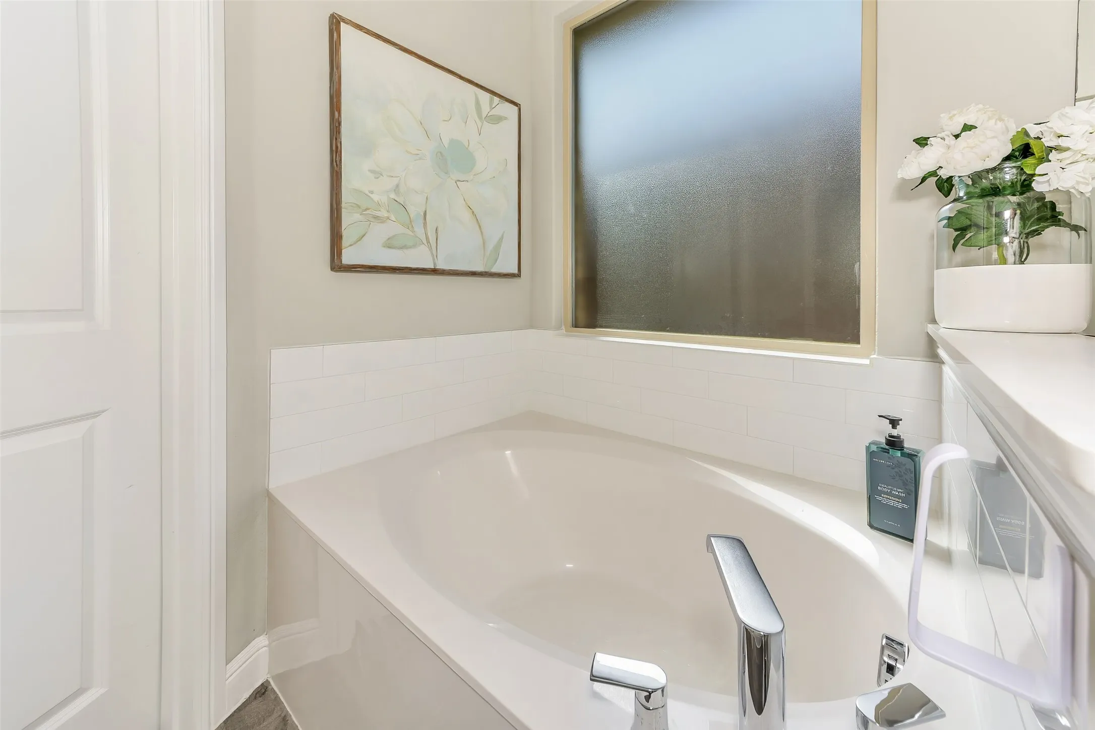 Single Family Residence For Sale in Tarrant County , 232 Drumcliffe Drive, Fort Worth, Texas 76052, 4 Bedroom, 2 Bathroom, 2 Garage spaces, 2,022 Sqft, built in 2022, mls#21404296, Real Estate Agent in Fort Worth, Homes For Sale in Tarrant county, Homes For Sale in Fort Worth, Realtor in Fort Worth Texas, Real Estate Brokerage Independent Realty Texas, Luminita Cordes Realtor