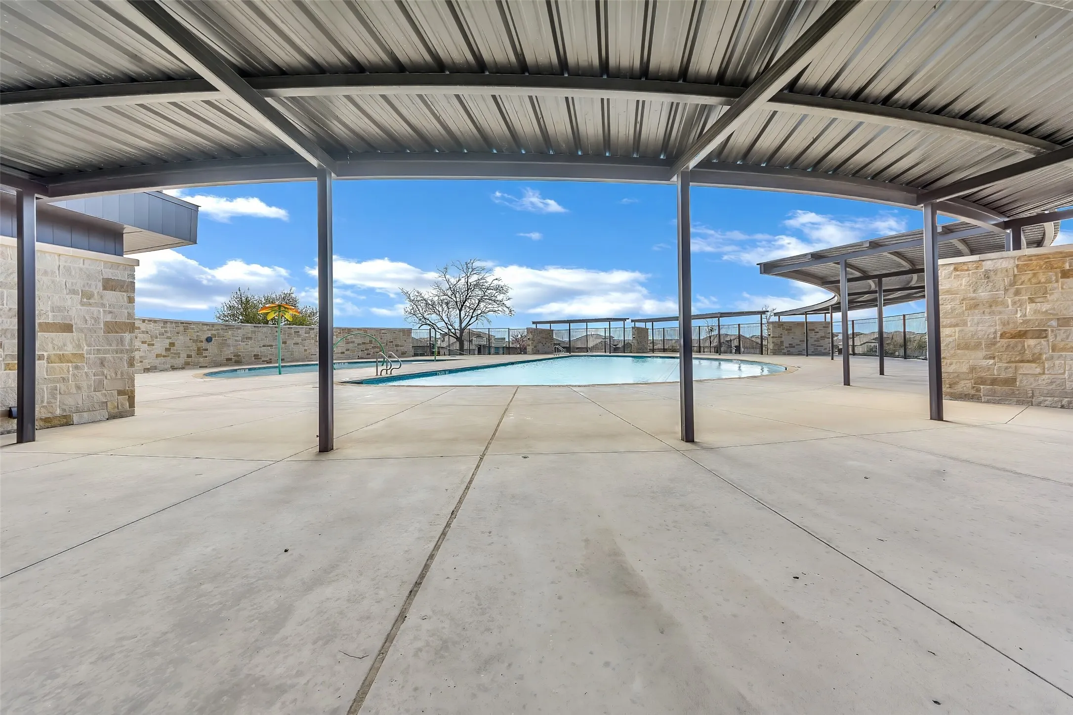 Single Family Residence For Sale in Tarrant County , 232 Drumcliffe Drive, Fort Worth, Texas 76052, 4 Bedroom, 2 Bathroom, 2 Garage spaces, 2,022 Sqft, built in 2022, mls#21404296, Real Estate Agent in Fort Worth, Homes For Sale in Tarrant county, Homes For Sale in Fort Worth, Realtor in Fort Worth Texas, Real Estate Brokerage Independent Realty Texas, Luminita Cordes Realtor