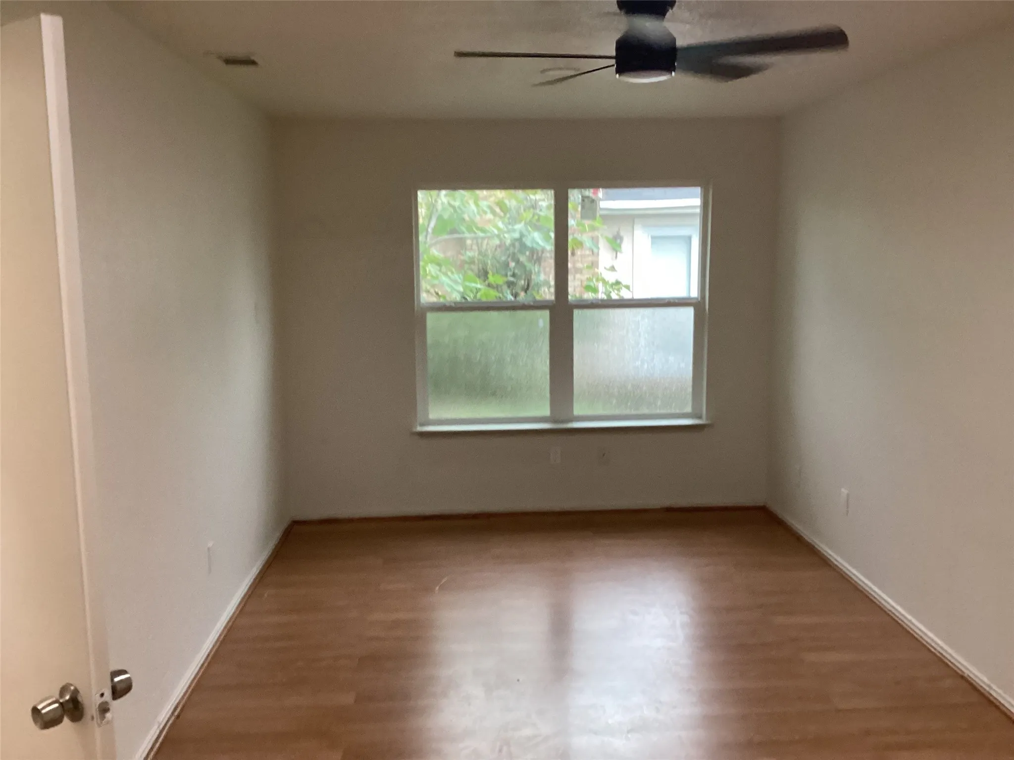 Single Family Residence For Sale in Tarrant County , 411 Lantana Drive, Arlington, Texas 76018, 3 Bedroom, 2 Bathroom, 2 Garage spaces, 1,488 Sqft, built in 1984, mls#21404298, Real Estate Agent in Arlington, Homes For Sale in Tarrant county, Homes For Sale in Arlington, Realtor in Arlington Texas, Real Estate Brokerage Independent Realty Texas, Luminita Cordes Realtor