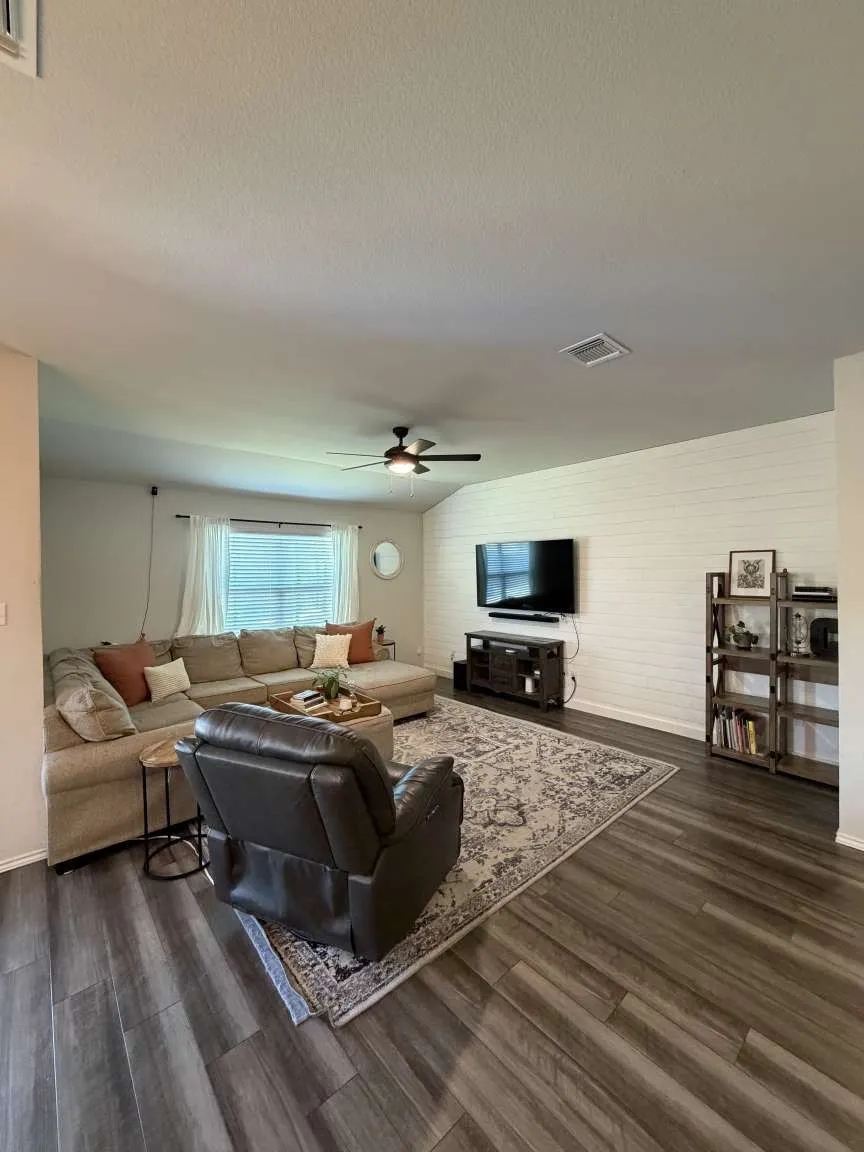 Single Family Residence For Sale in Mc Lennan County , 2800 Brosnan Road, Waco, Texas 76655, 4 Bedroom, 2 Bathroom, 3 Garage spaces, 2,011 Sqft, built in 2022, mls#21404299, Real Estate Agent in Waco, Homes For Sale in Mc Lennan county, Homes For Sale in Waco, Realtor in Waco Texas, Real Estate Brokerage Independent Realty Texas, Luminita Cordes Realtor