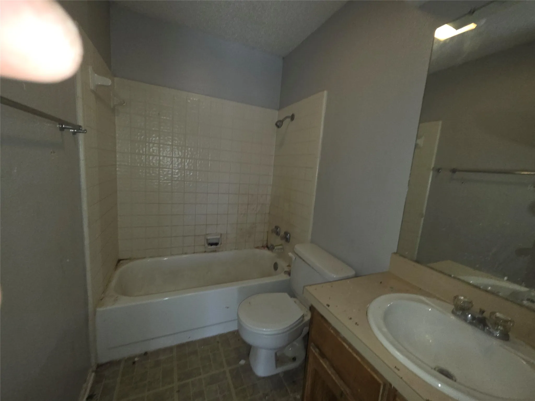 Townhouse For Sale in Tarrant County , 2400 Monte Carlo Drive A, Arlington, Texas 76015, 3 Bedroom, 2 Bathroom, Garage spaces, 1,039 Sqft, built in 1982, mls#21404309, Real Estate Agent in Arlington, Homes For Sale in Tarrant county, Homes For Sale in Arlington, Realtor in Arlington Texas, Real Estate Brokerage Independent Realty Texas, Luminita Cordes Realtor